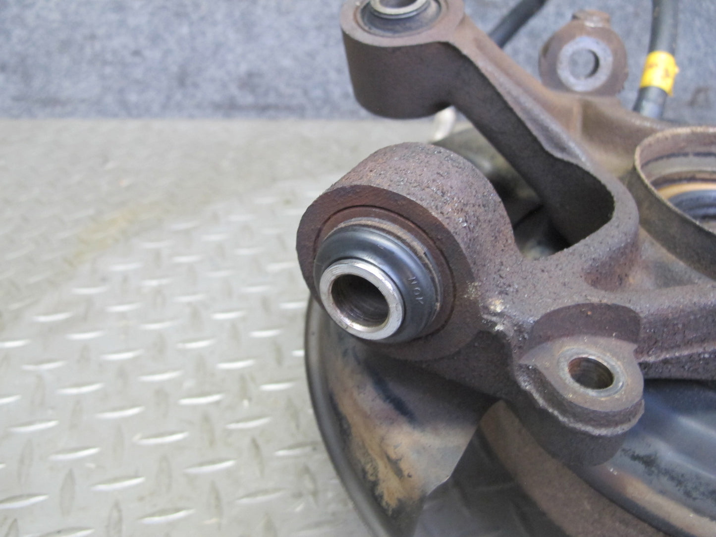 86-92 Toyota Supra MA70L Rear Right Spindle Knuckle Wheel Hub Bearing 71K OEM