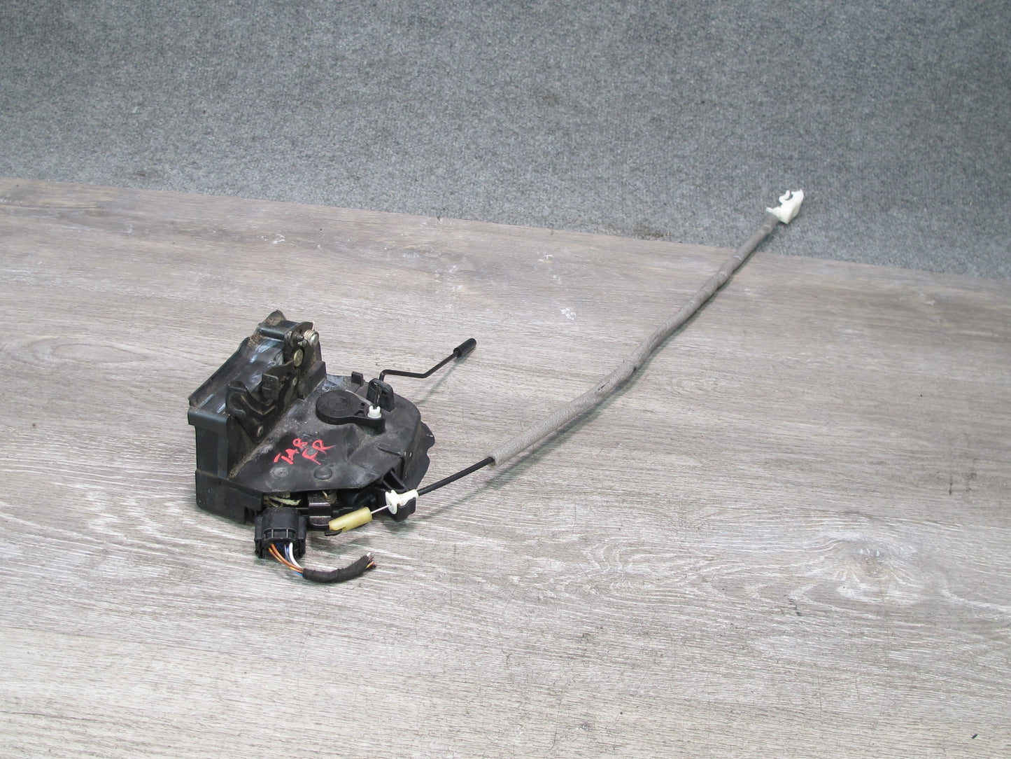 01-06 BMW E46 3-SERIES Coupe Convertible Right Door Lock Latch Actuator OEM