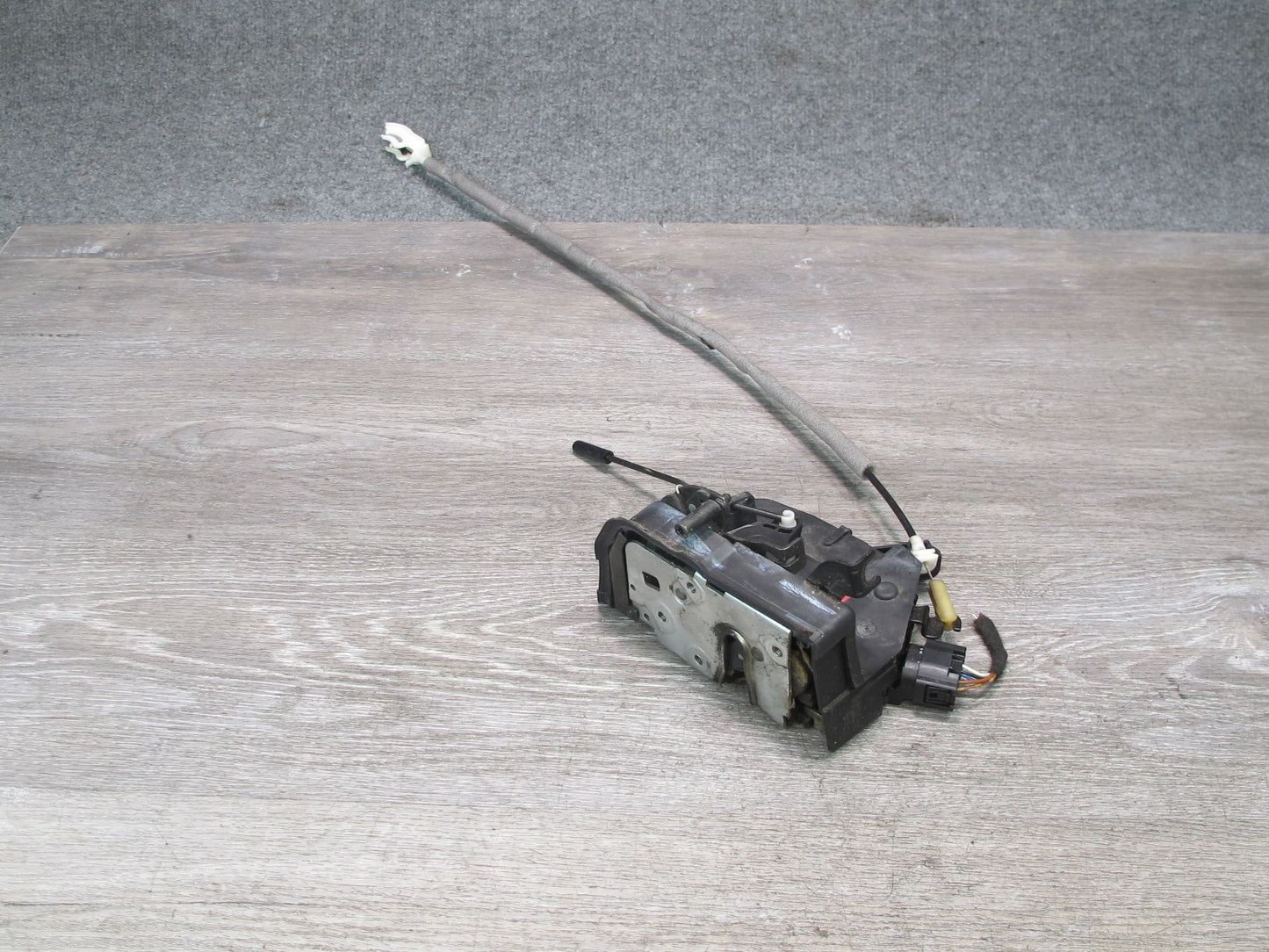 01-06 BMW E46 3-SERIES Coupe Convertible Right Door Lock Latch Actuator OEM