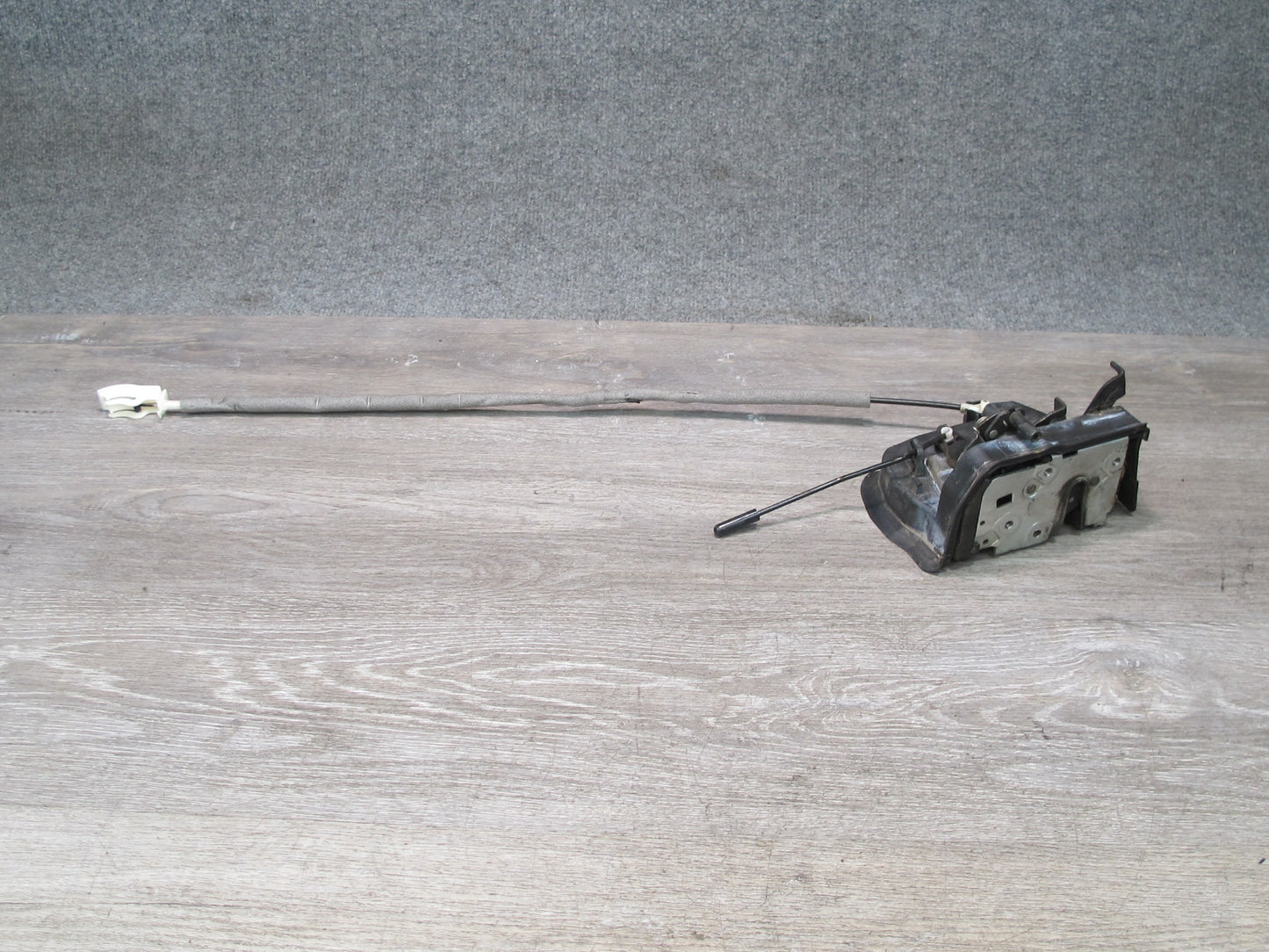 01-06 BMW E46 3-SERIES Coupe Convertible Right Door Lock Latch Actuator OEM
