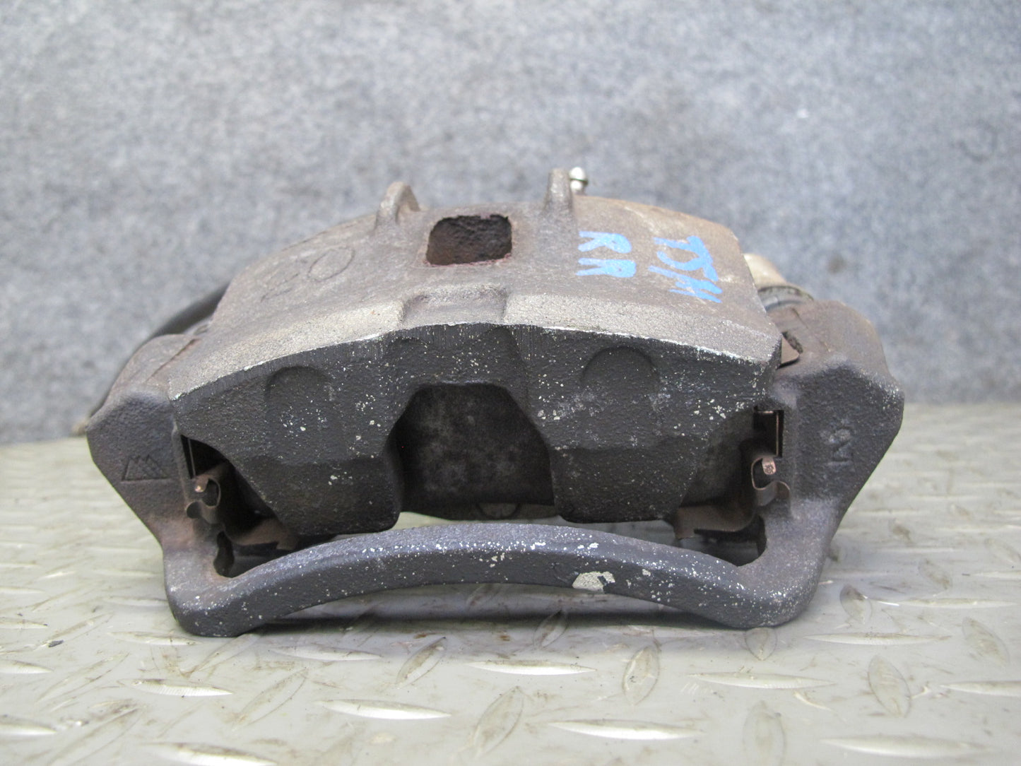 86-90 Toyota Supra MK3 Set of 2 Rear Left & Right Bake Caliper 71K Miles OEM