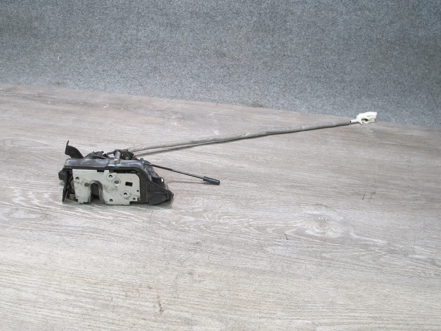 01-06 BMW E46 3-SERIES Coupe Convertible Left Door Lock Latch Actuator OEM