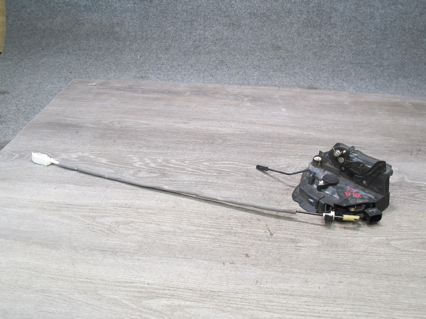 01-06 BMW E46 3-SERIES Coupe Convertible Left Door Lock Latch Actuator OEM