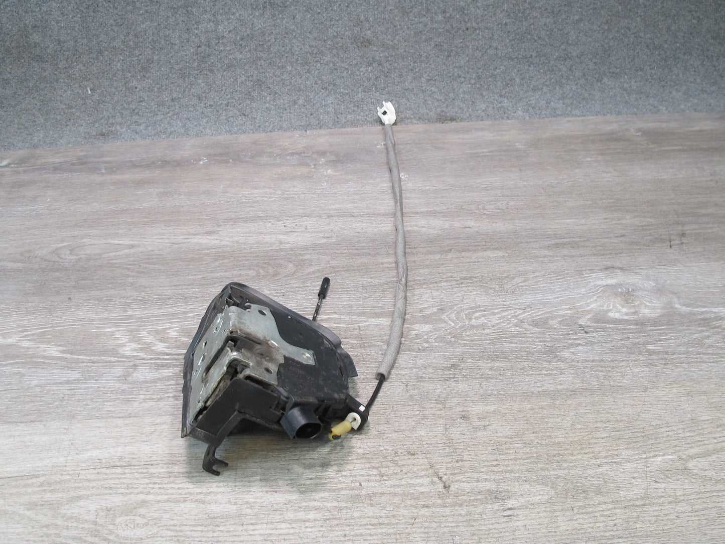 01-06 BMW E46 3-SERIES Coupe Convertible Left Door Lock Latch Actuator OEM