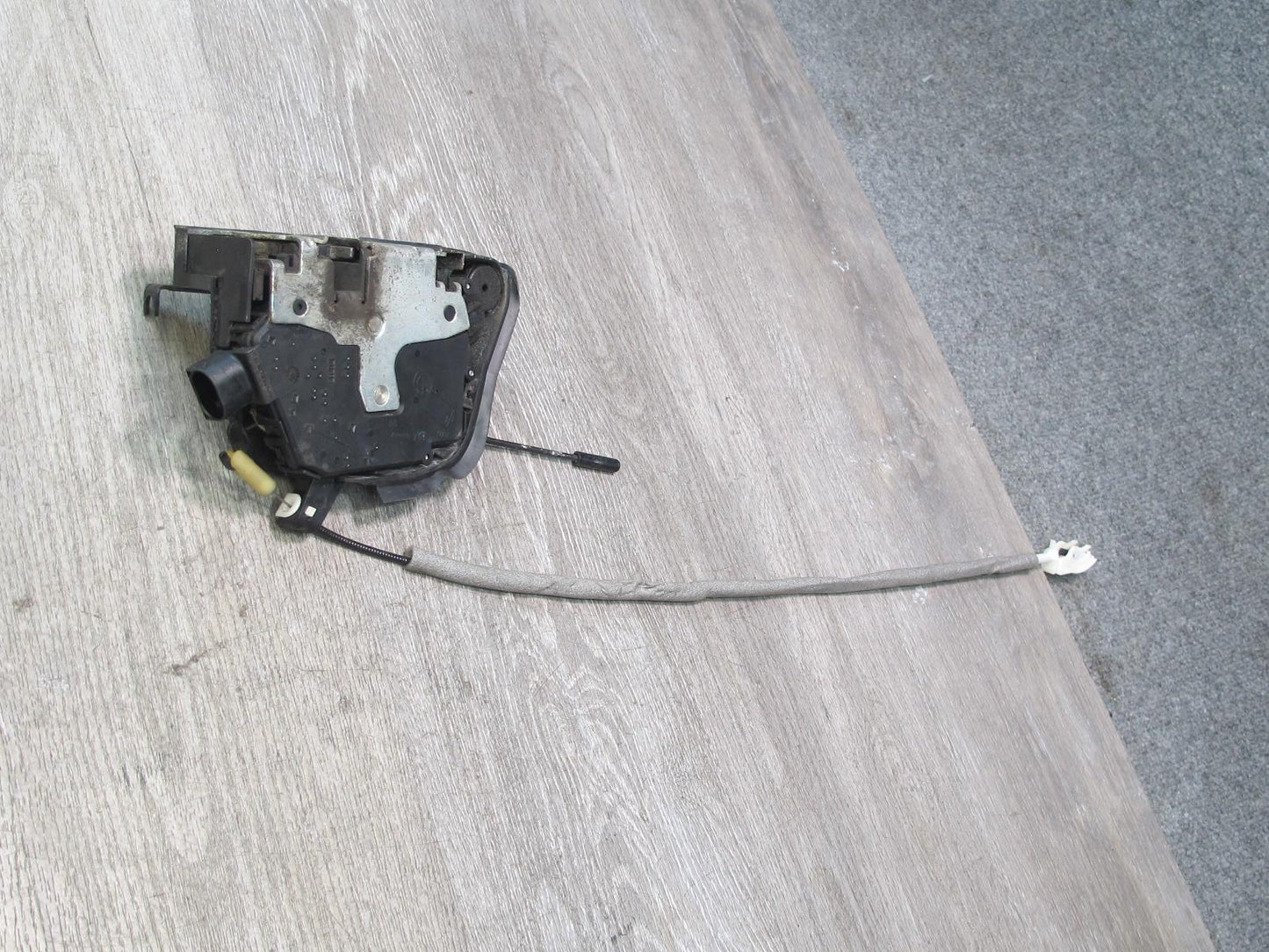 01-06 BMW E46 3-SERIES Coupe Convertible Left Door Lock Latch Actuator OEM