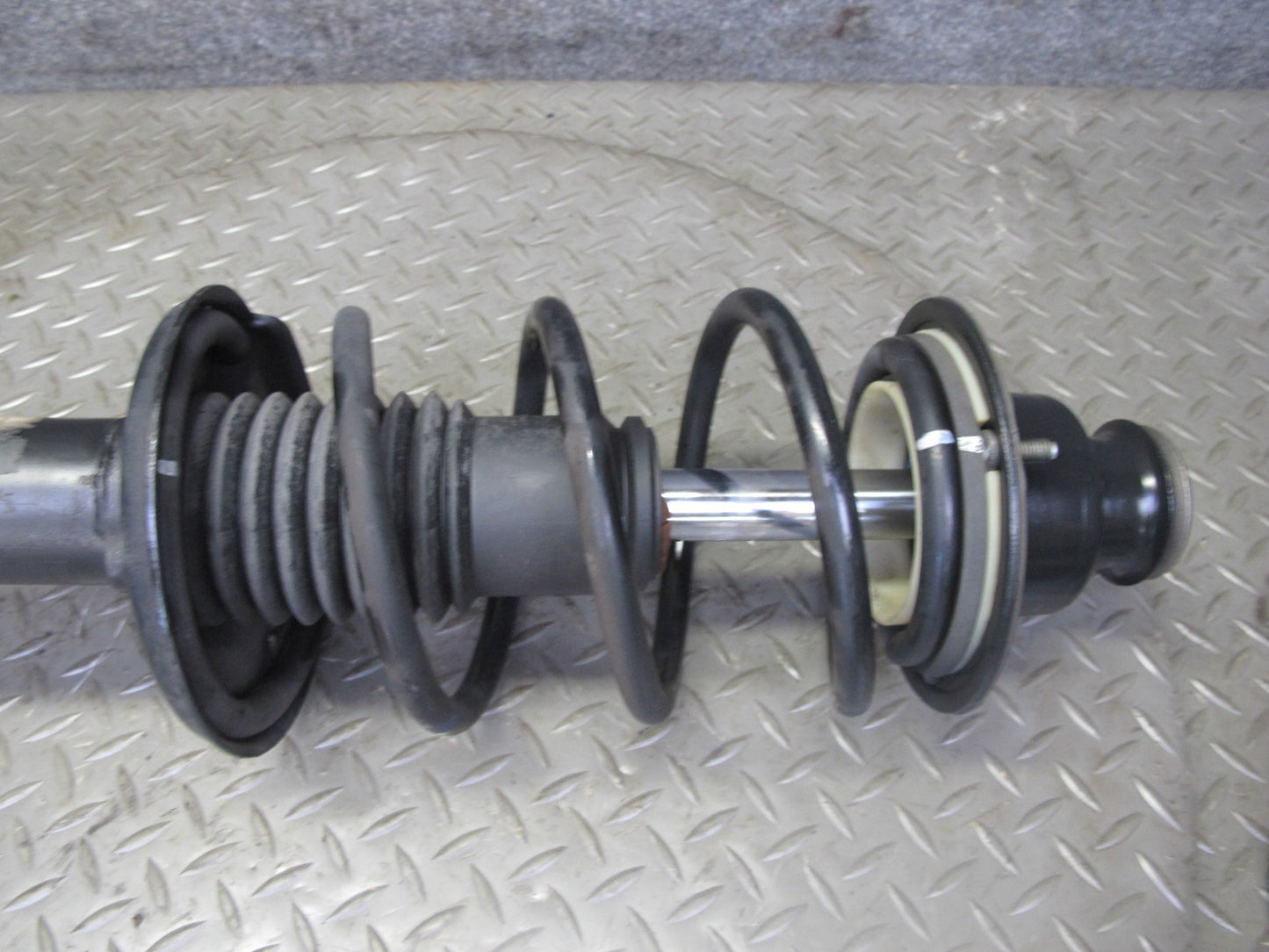 1997-2004 Porsche Boxster 986 Front Left & Right Side Strut Shock Absorber Set