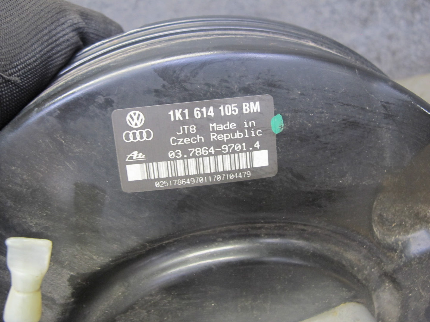 2008 VW Golf R32 MK5 VR6 Brake Master Cylinder Booster Fluid Reservoir OEM