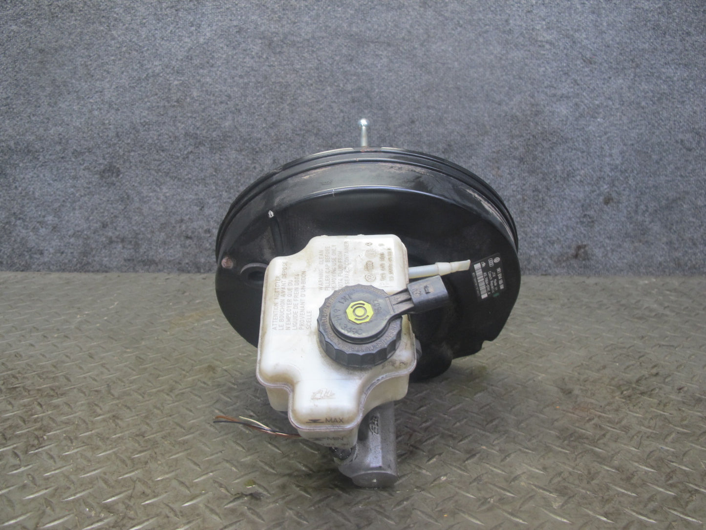 2008 VW Golf R32 MK5 VR6 Brake Master Cylinder Booster Fluid Reservoir OEM