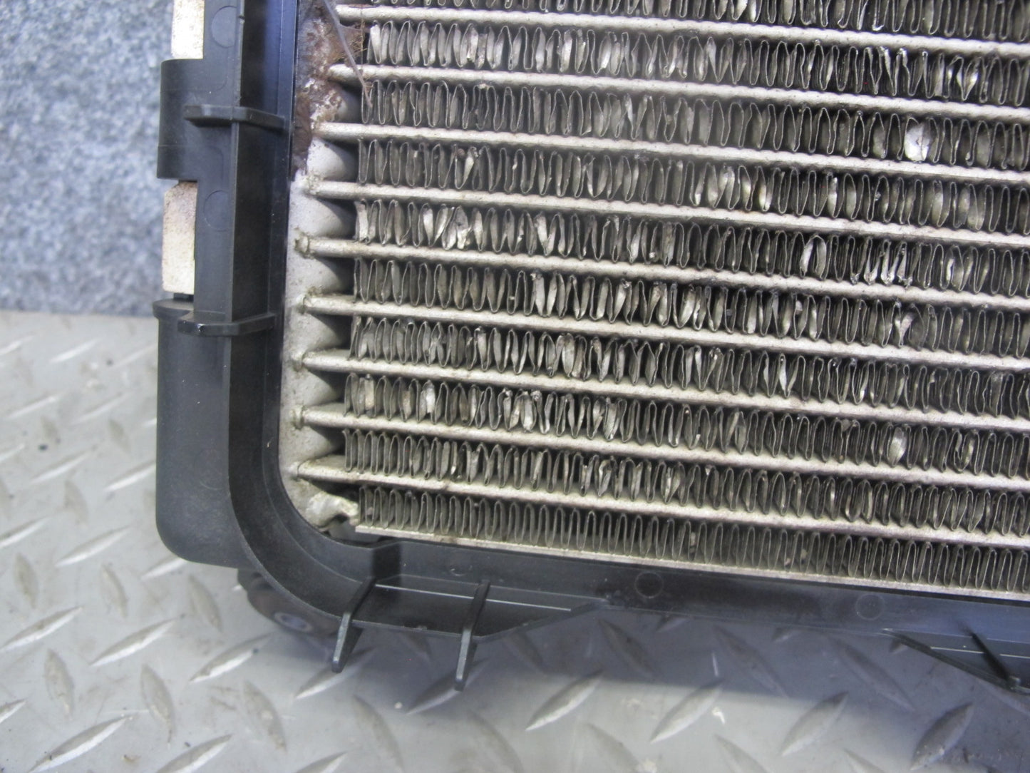 14-15 BMW F30 F31 F32 F33 F34 N55 Engine Oil Cooler 7618360 OEM
