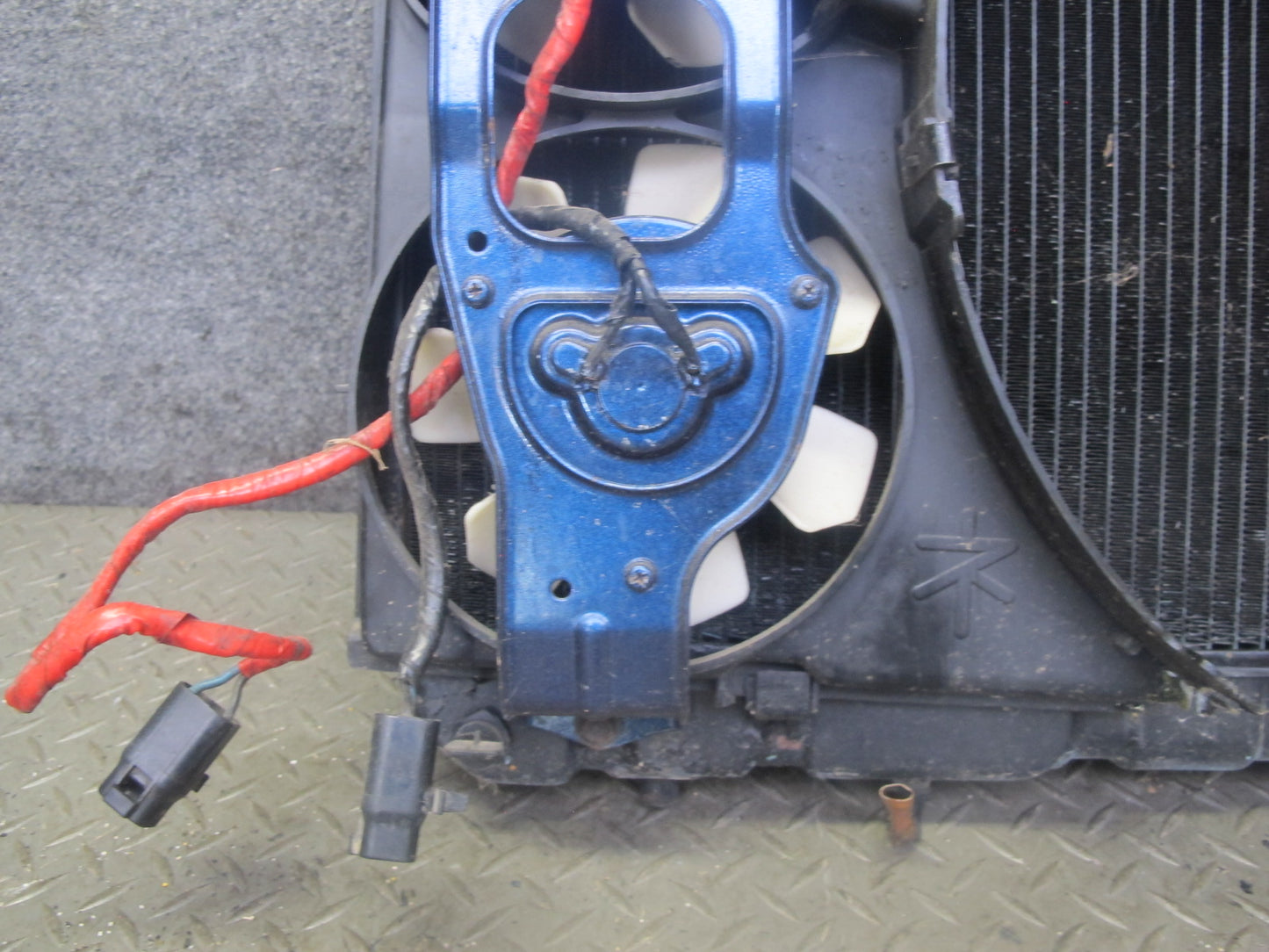 89-92 Toyota Supra MK3 MA70L 7MGE NON Turbo A/T Radiator w Dual Cooling Fan OEM