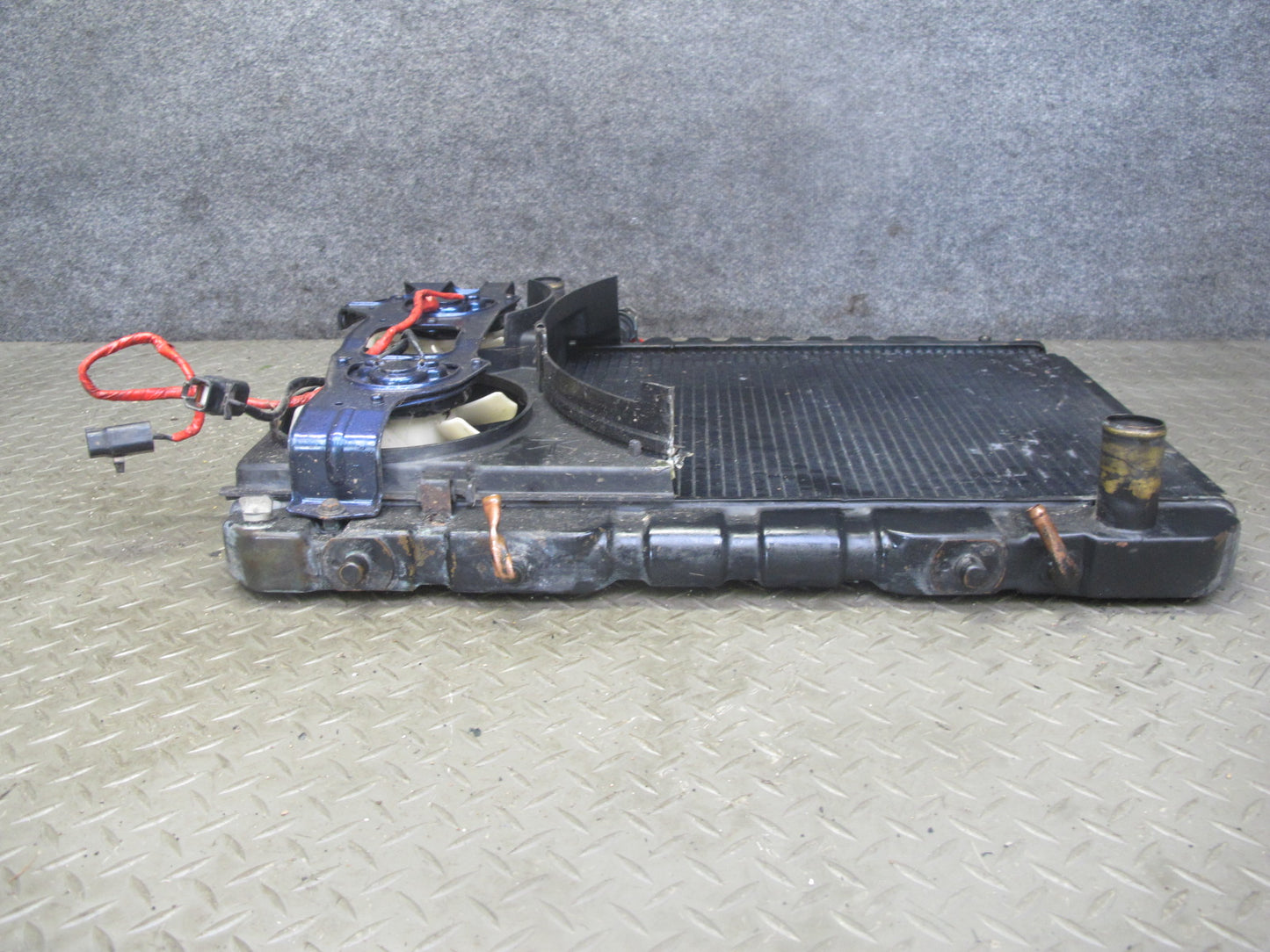 89-92 Toyota Supra MK3 MA70L 7MGE NON Turbo A/T Radiator w Dual Cooling Fan OEM