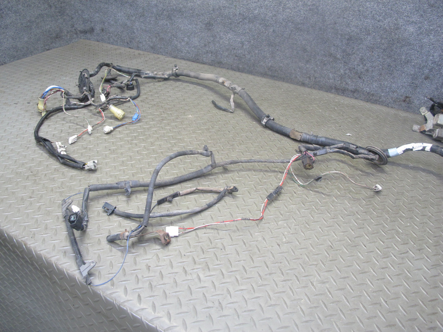 86-90 Toyota Supra MK3 7MGE Engine Bay Wire Wiring Harness w Fuse Relay Box OEM