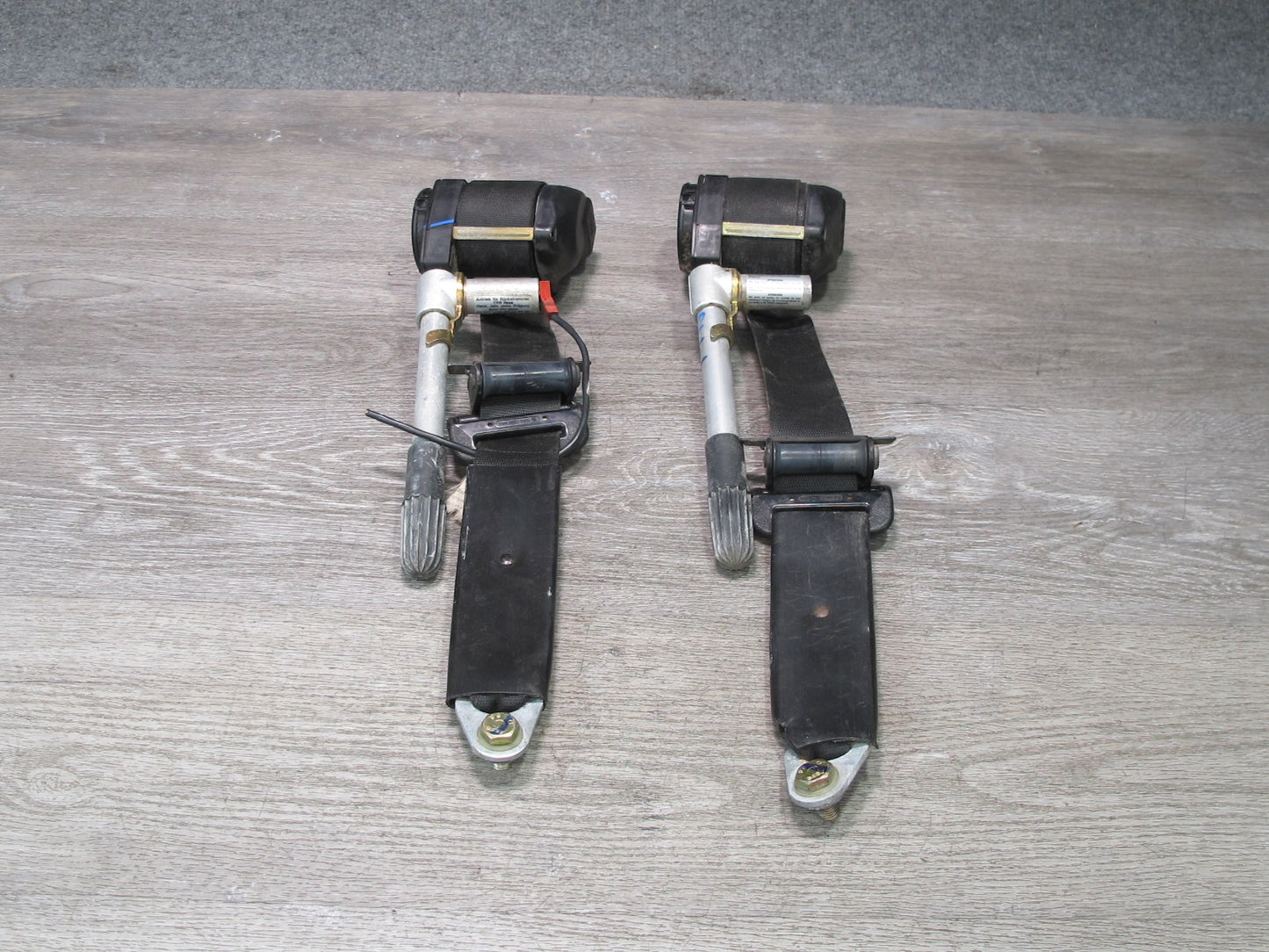 86-89 MERCEDES R107 560SL FRONT RIGHT & LEFT SIDE SEATBELT RETRACTOR SET OEM