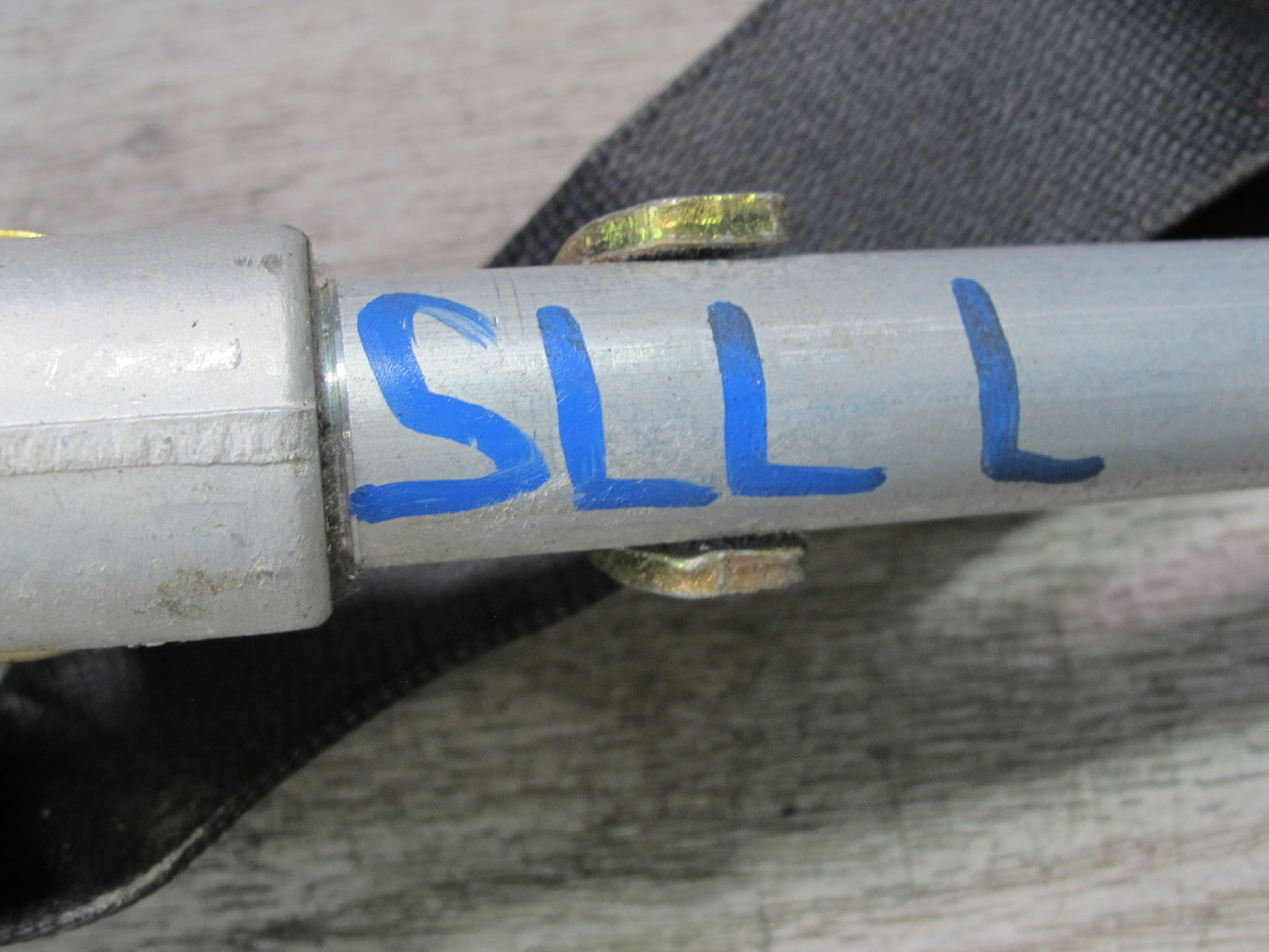 86-89 MERCEDES R107 560SL FRONT RIGHT & LEFT SIDE SEATBELT RETRACTOR SET OEM