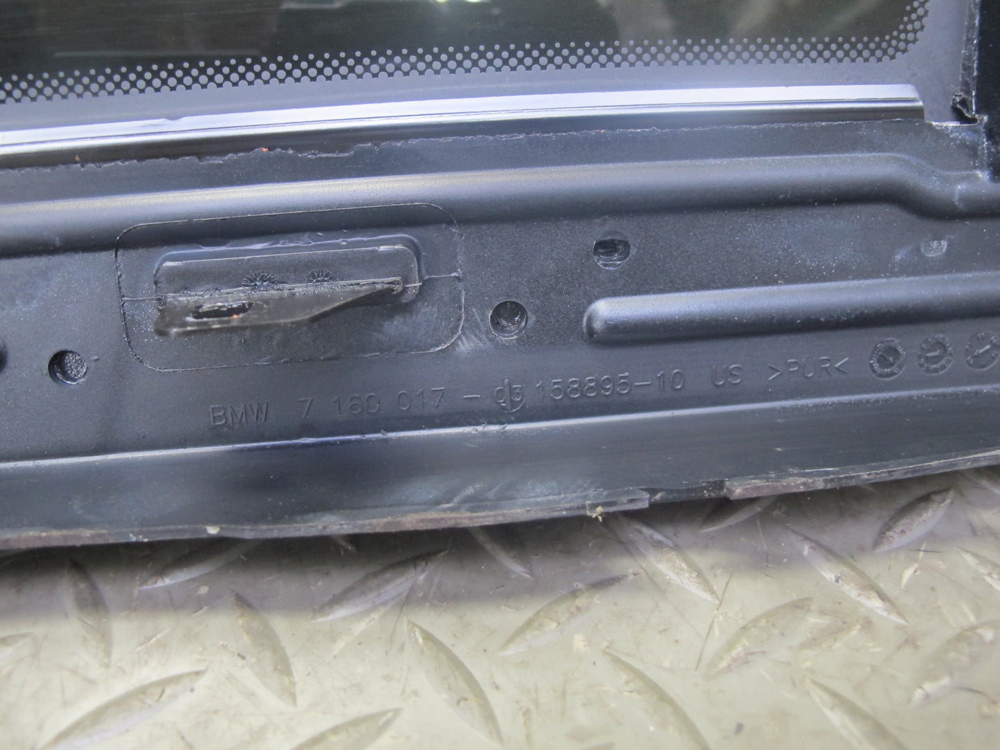 2007-2013 BMW E70 X5 Front Panoramic Sunroof Glass Panel 7160017