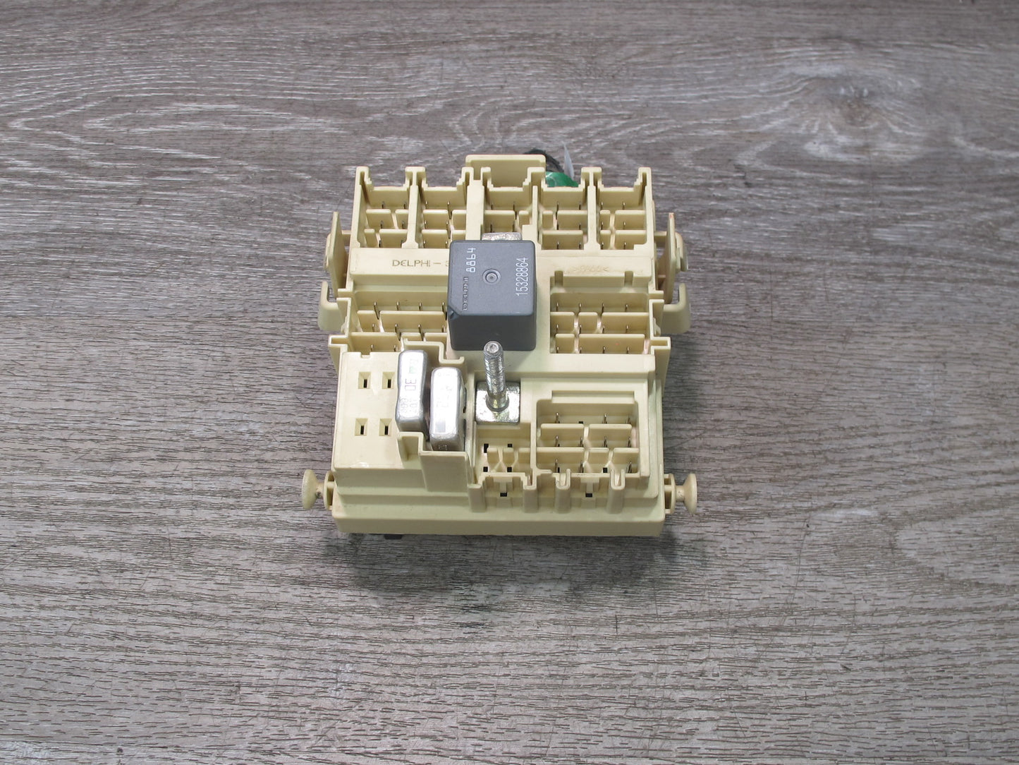 2003-2007 Hummer H2 Dashboard Fuse Relay Junction Box 15266958