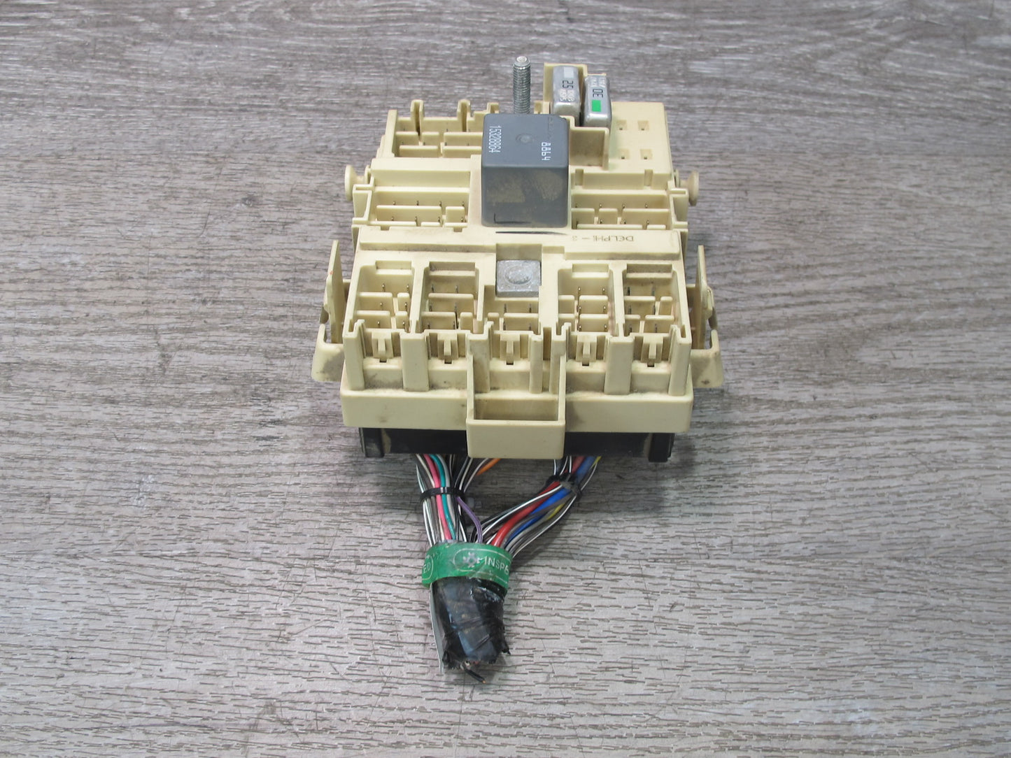 2003-2007 Hummer H2 Dashboard Fuse Relay Junction Box 15266958