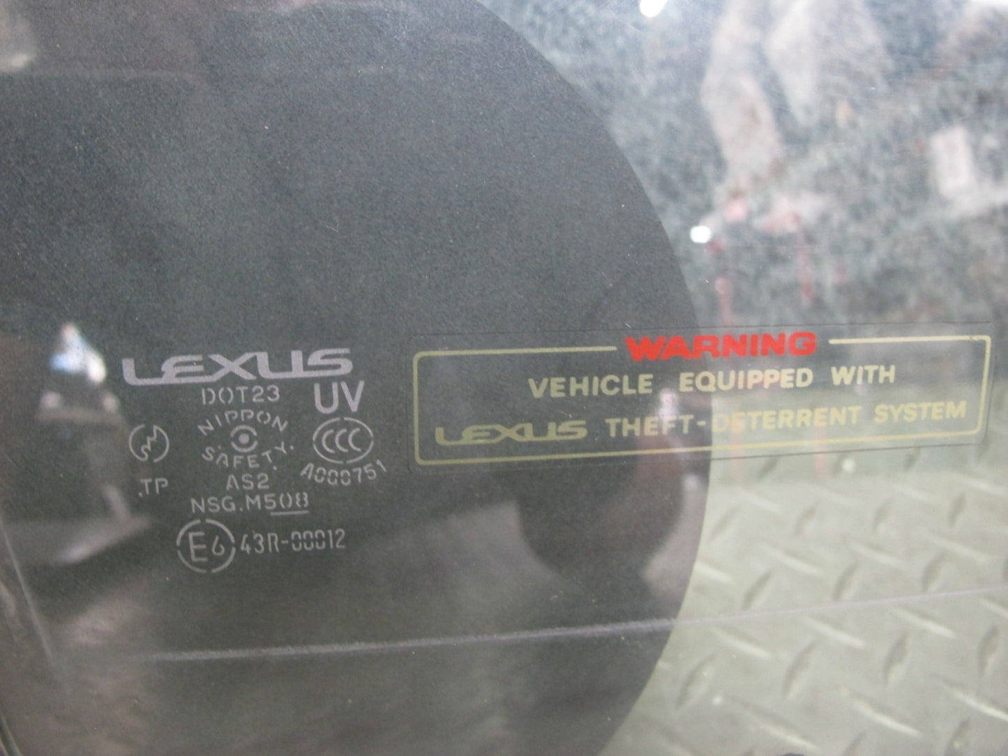 2003-2007 Lexus J100 LX470 Front Right Passenger Side Door Glass Window