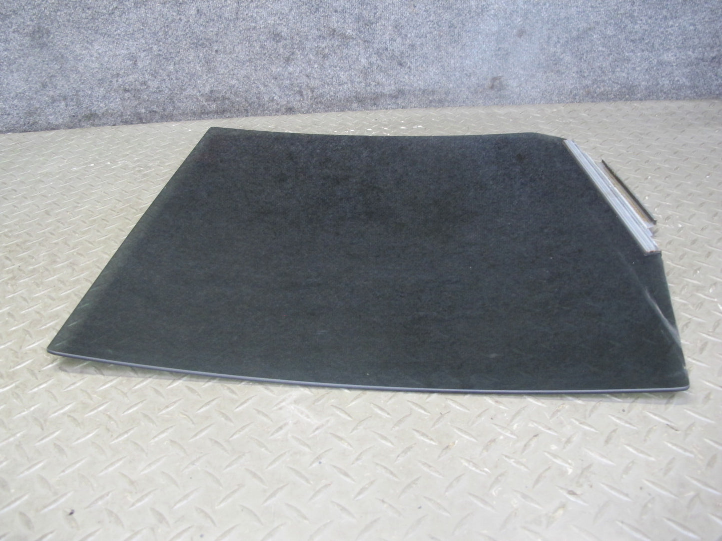 2003-2007 Lexus J100 LX470 Rear Right Passenger Side Door Glass Window