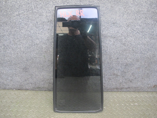 2003-2007 Lexus J100 LX470 Rear Right Side Door Vent Fixed Glass Window