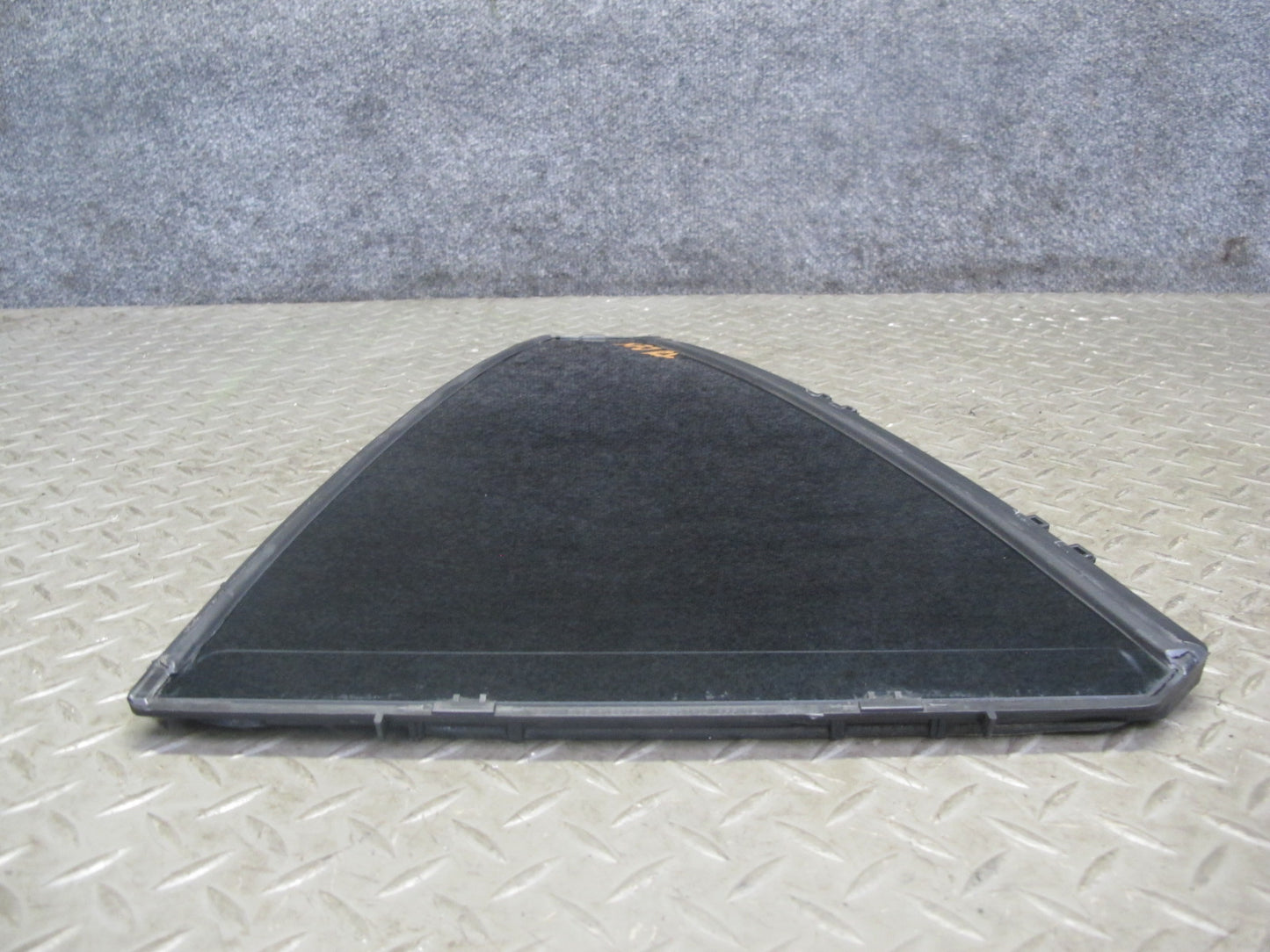 2007-2013 BMW E70 X5 Rear Left Door Corner Fixed Glass Window 7129735