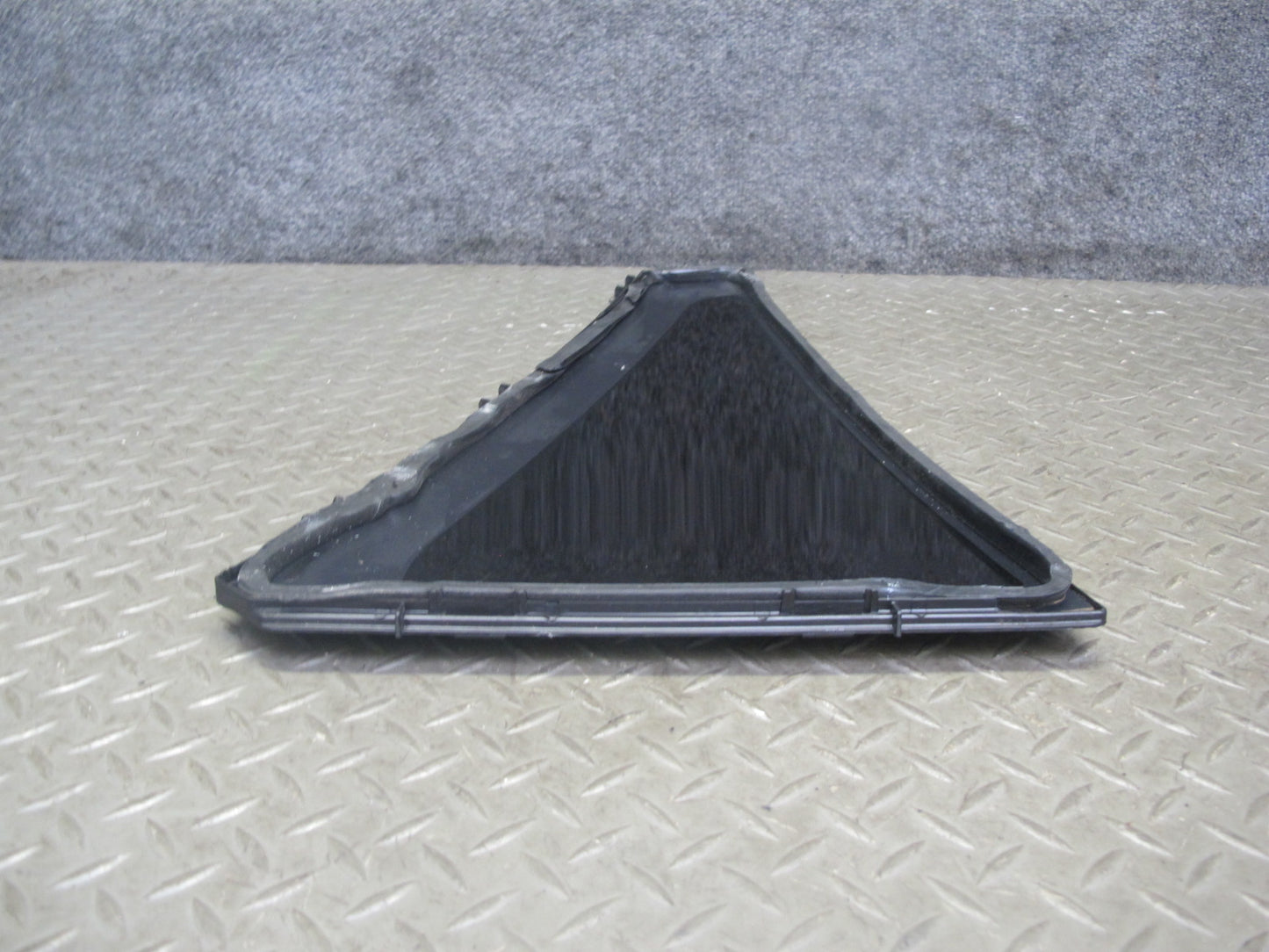 2007-2013 BMW E70 X5 Rear Left Door Corner Fixed Glass Window 7129735