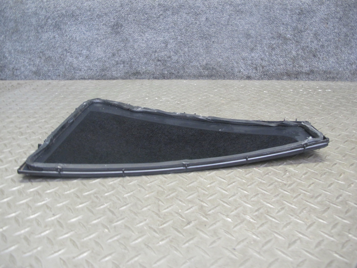 2007-2013 BMW E70 X5 Rear Left Door Corner Fixed Glass Window 7129735