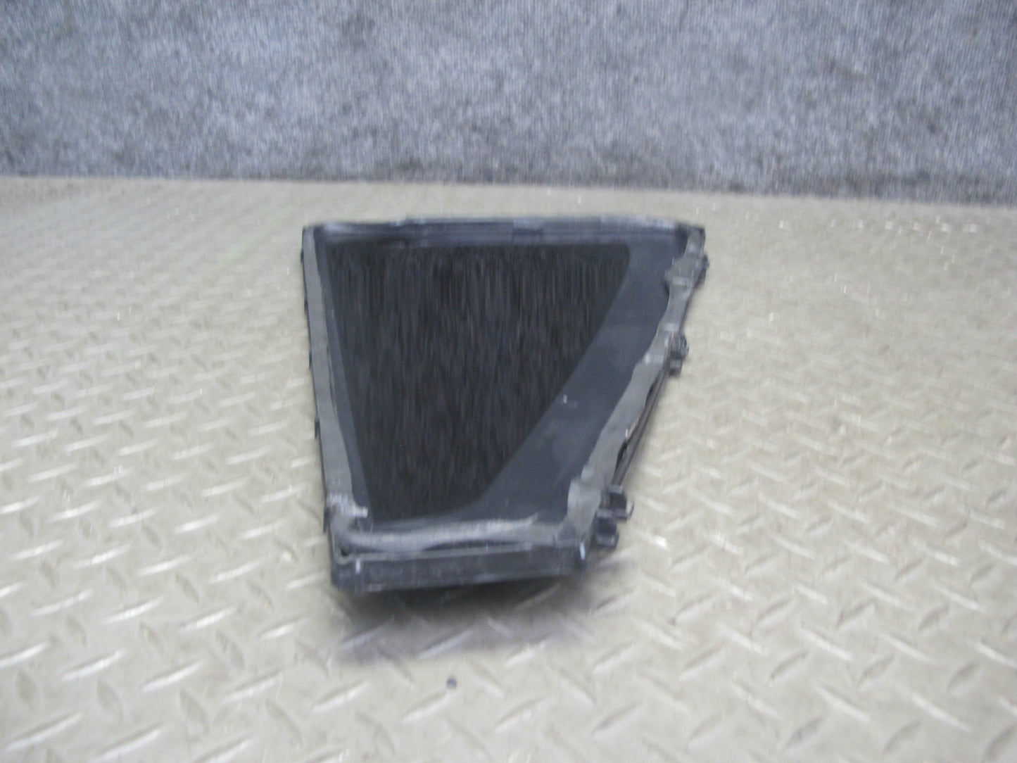 2007-2013 BMW E70 X5 Rear Left Door Corner Fixed Glass Window 7129735