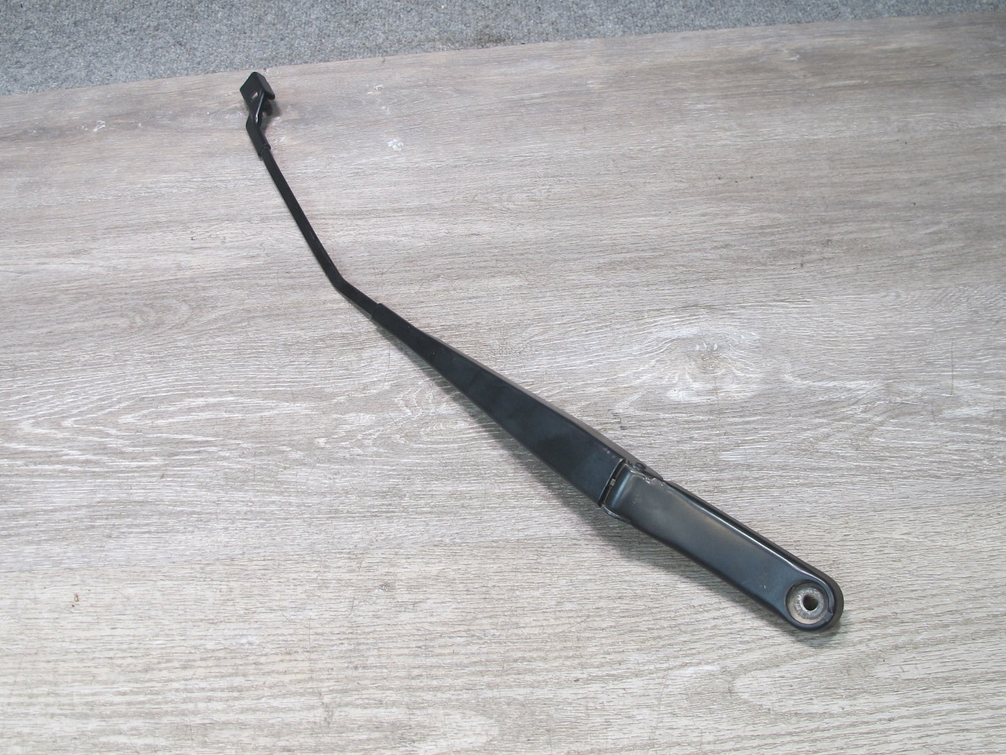 06-16 VW Golf R32 GTI Rabbit EOS Set of 2 Front Windshield Wiper Arm OEM