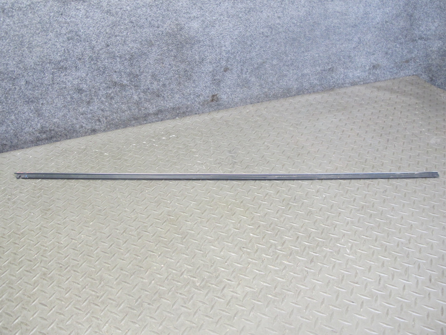 01-06 BMW E46 Convertible Set of 2 Door Weatherstrip Molding Trim Chrome OEM