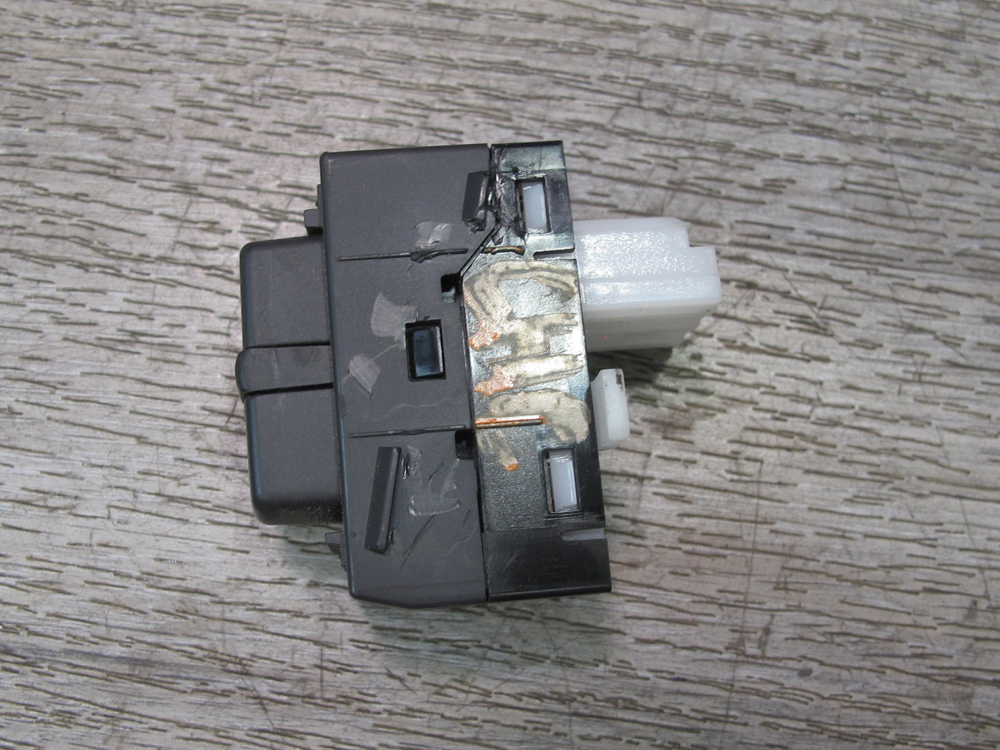 05-13 Chevrolet Corvette C6 Left Heated Seat Heater Button Switch OEM