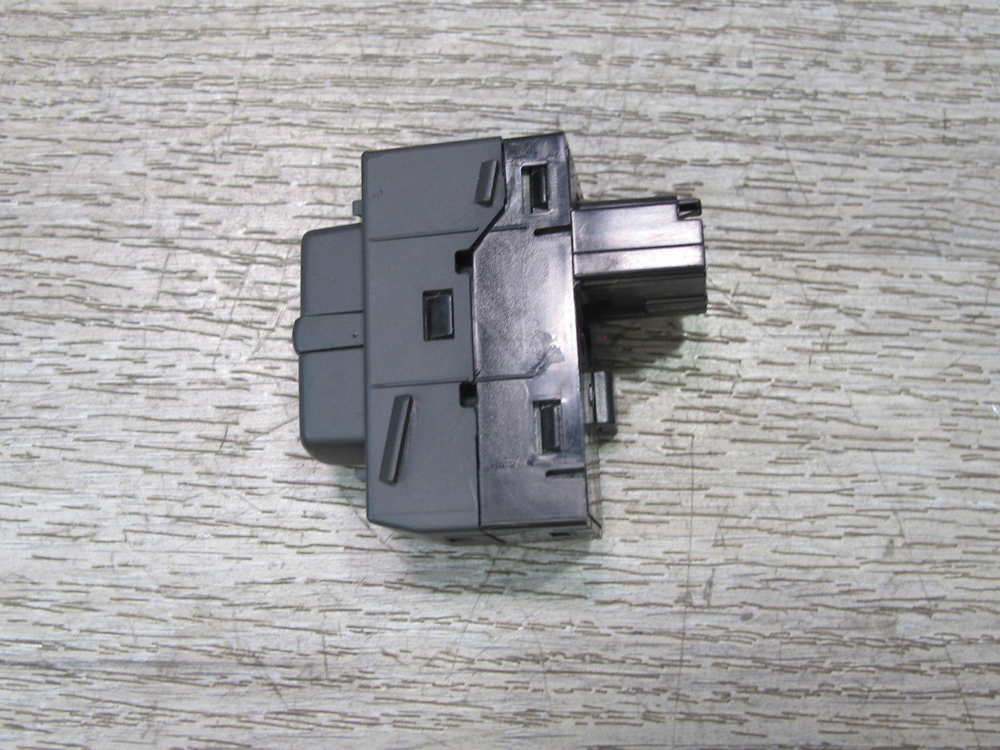 05-13 Chevrolet Corvette C6 Right Heated Seat Heater Button Switch OEM