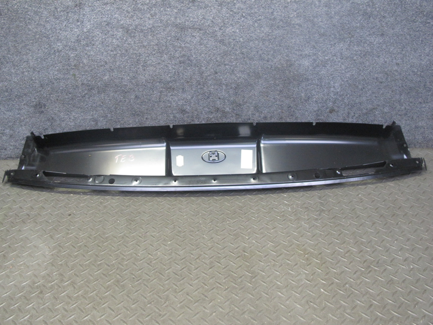 01-06 BMW E46 3-SERIES Convert Folding TOP Roof Front Lock Latch Trim Cover OEM