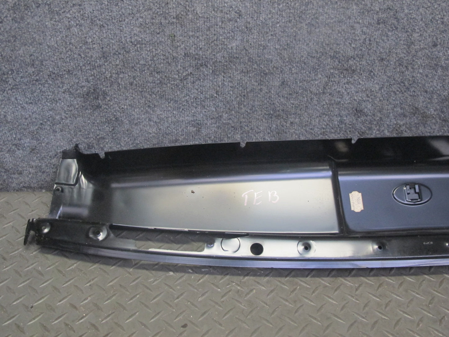 01-06 BMW E46 3-SERIES Convert Folding TOP Roof Front Lock Latch Trim Cover OEM