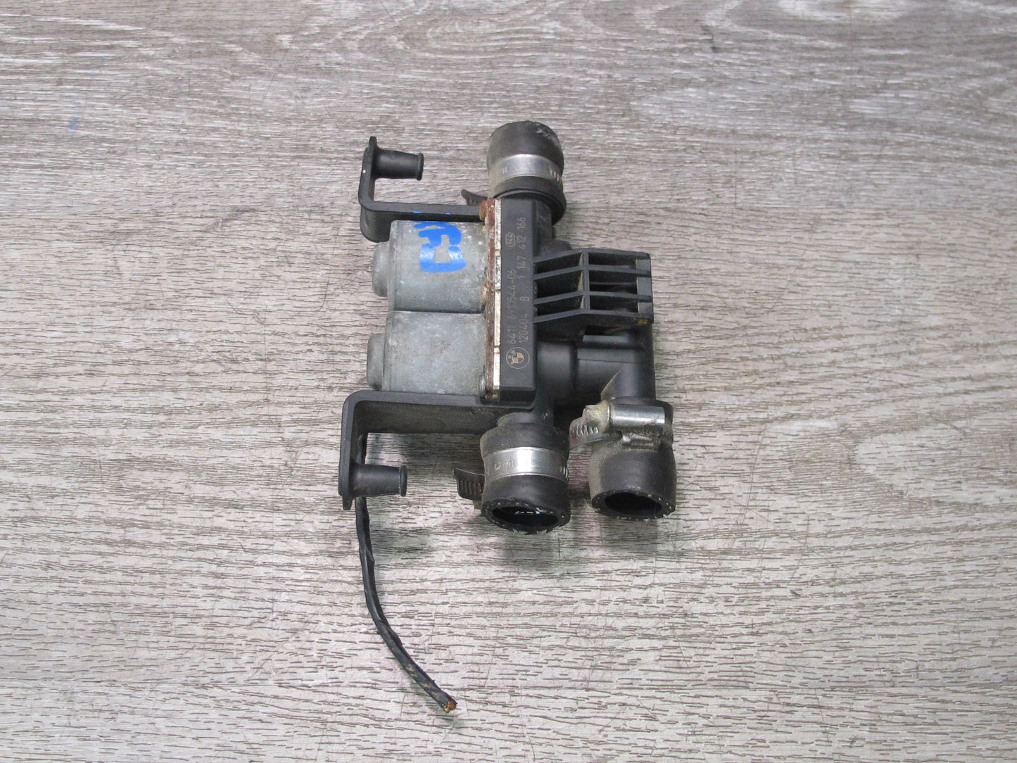 2007-2013 BMW E70 E71 E72 Heater Control Water Valve Pump 6910544