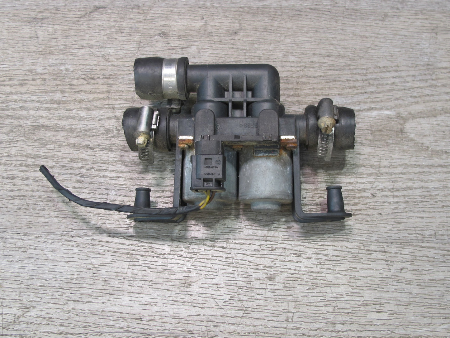 2007-2013 BMW E70 E71 E72 Heater Control Water Valve Pump 6910544