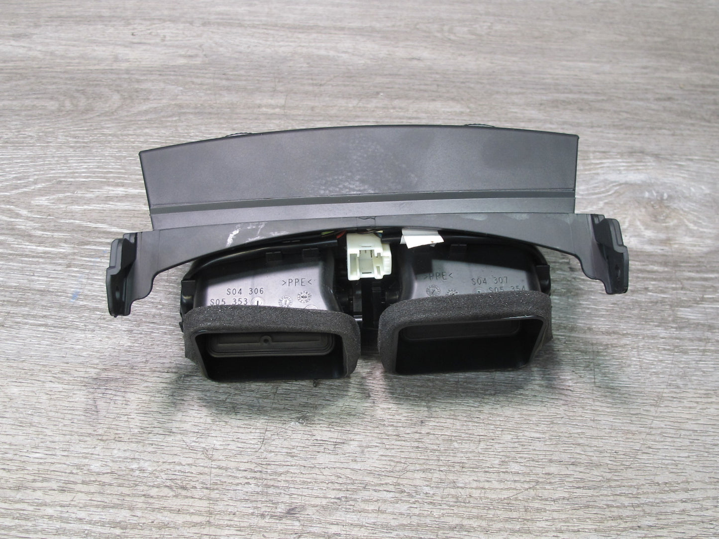 2007-2013 BMW E70 X5 Rear Center Console Air Vent Grille