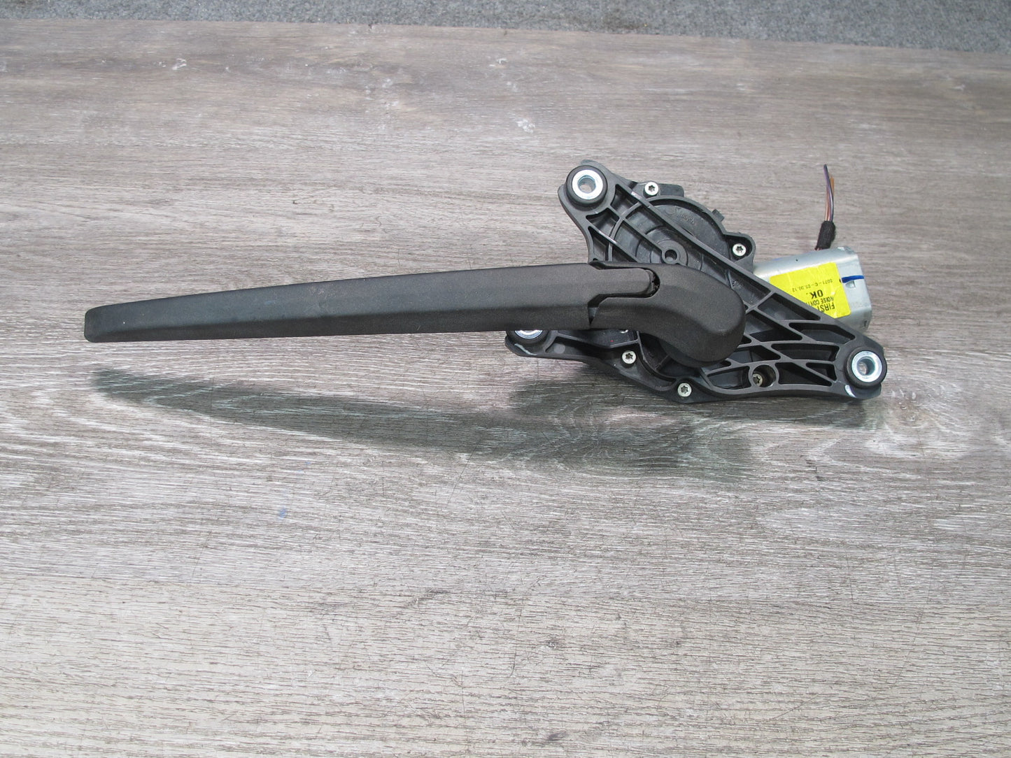 2007-2013 BMW E70 X5 Rear Trunk Hatch Wiper Motor w Arm 6942165