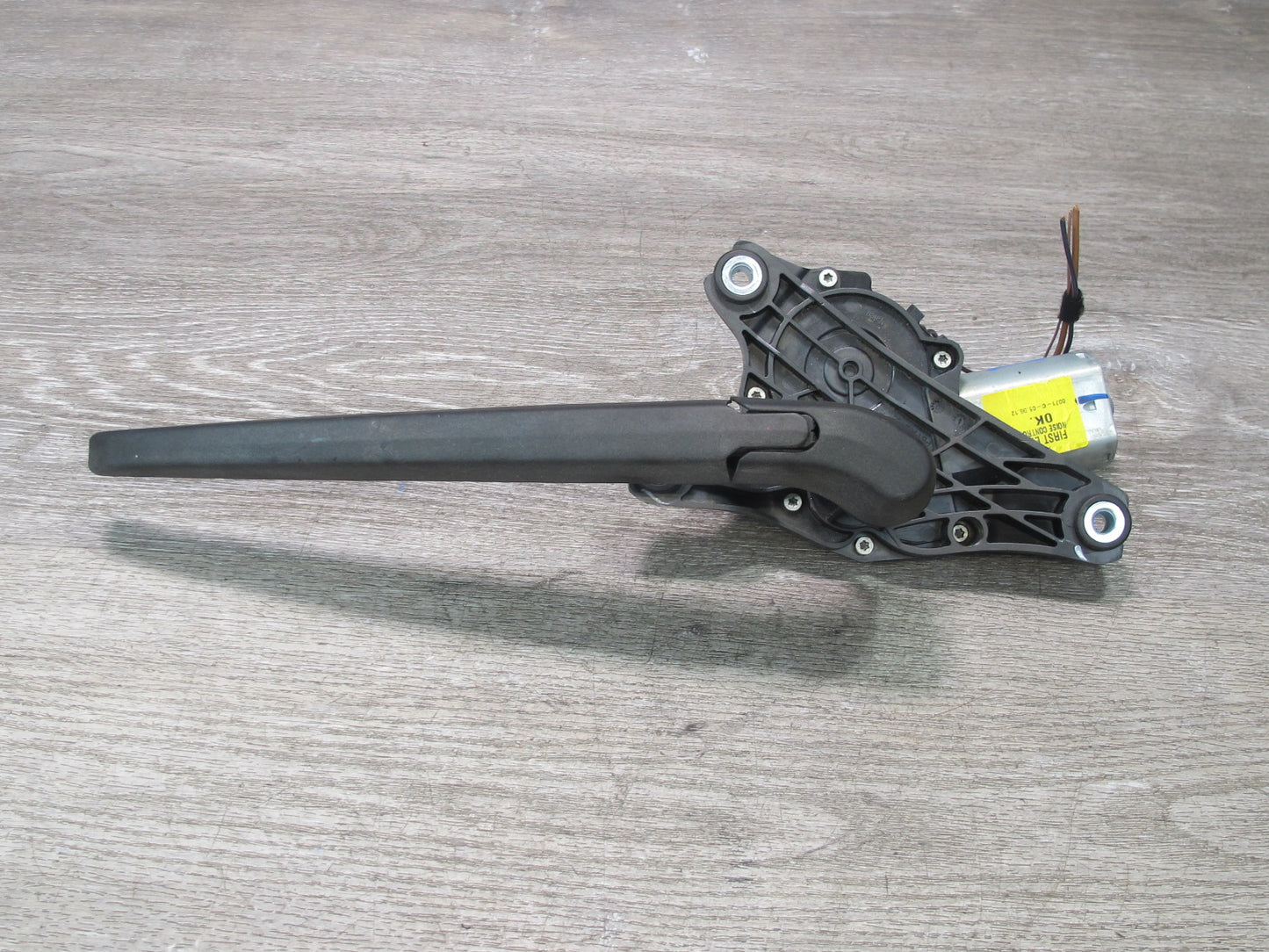 2007-2013 BMW E70 X5 Rear Trunk Hatch Wiper Motor w Arm 6942165