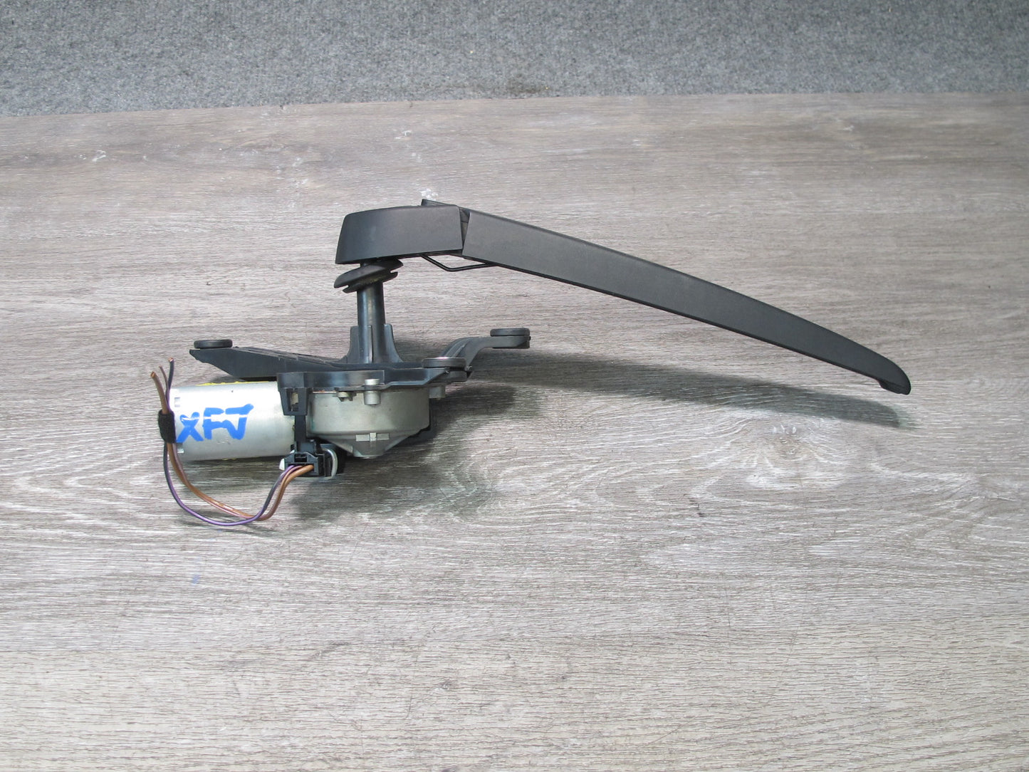 2007-2013 BMW E70 X5 Rear Trunk Hatch Wiper Motor w Arm 6942165