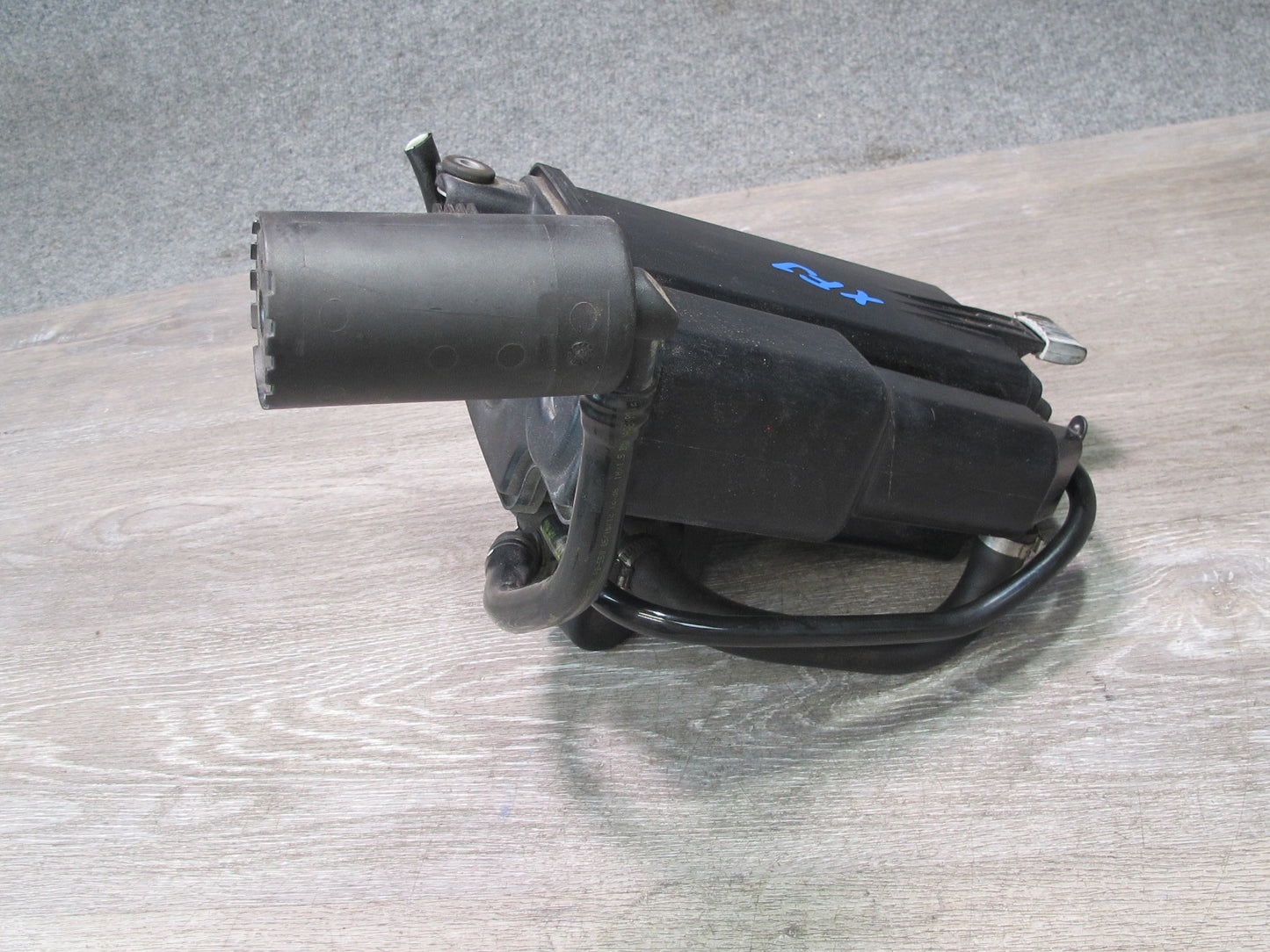 2007-2013 BMW E70 E71 E72 Fuel Evap Vapor Charcoal Canister 7164407 OEM