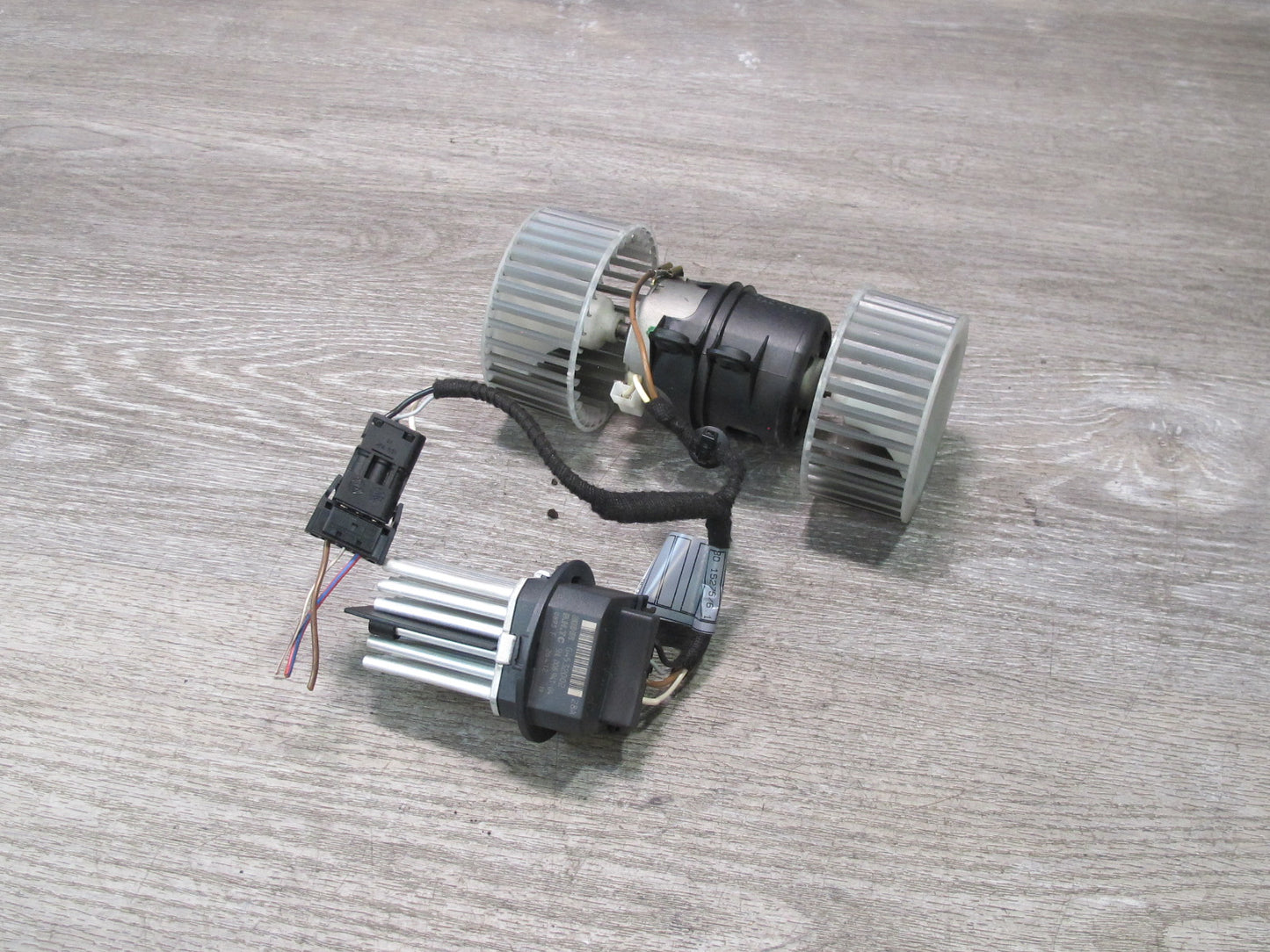 2007-2013 BMW E70 E71 E72 Set of 2 Rear A/C Heater Blower Motor Fan w Resistor