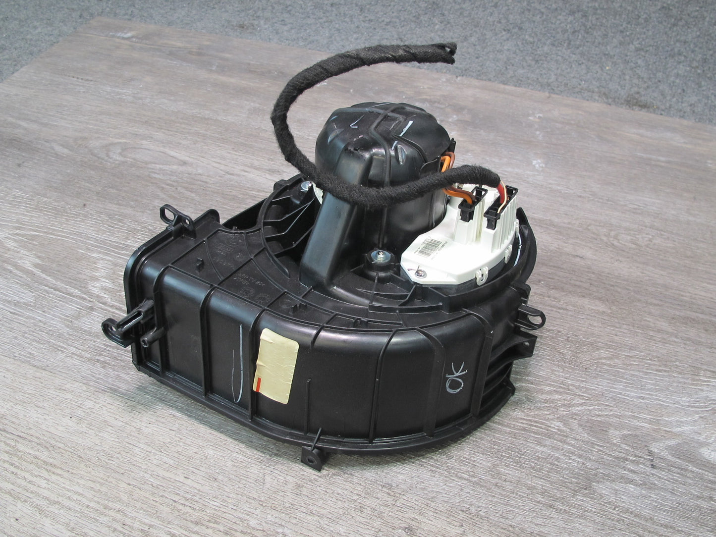 2007-2013 BMW E70 E71 E72 Front A/C Heater Blower Motor Fan w Resistor
