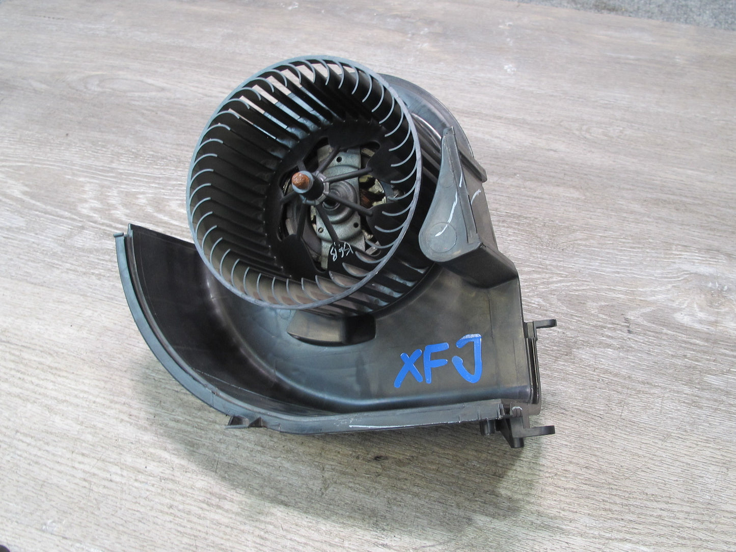 2007-2013 BMW E70 E71 E72 Front A/C Heater Blower Motor Fan w Resistor