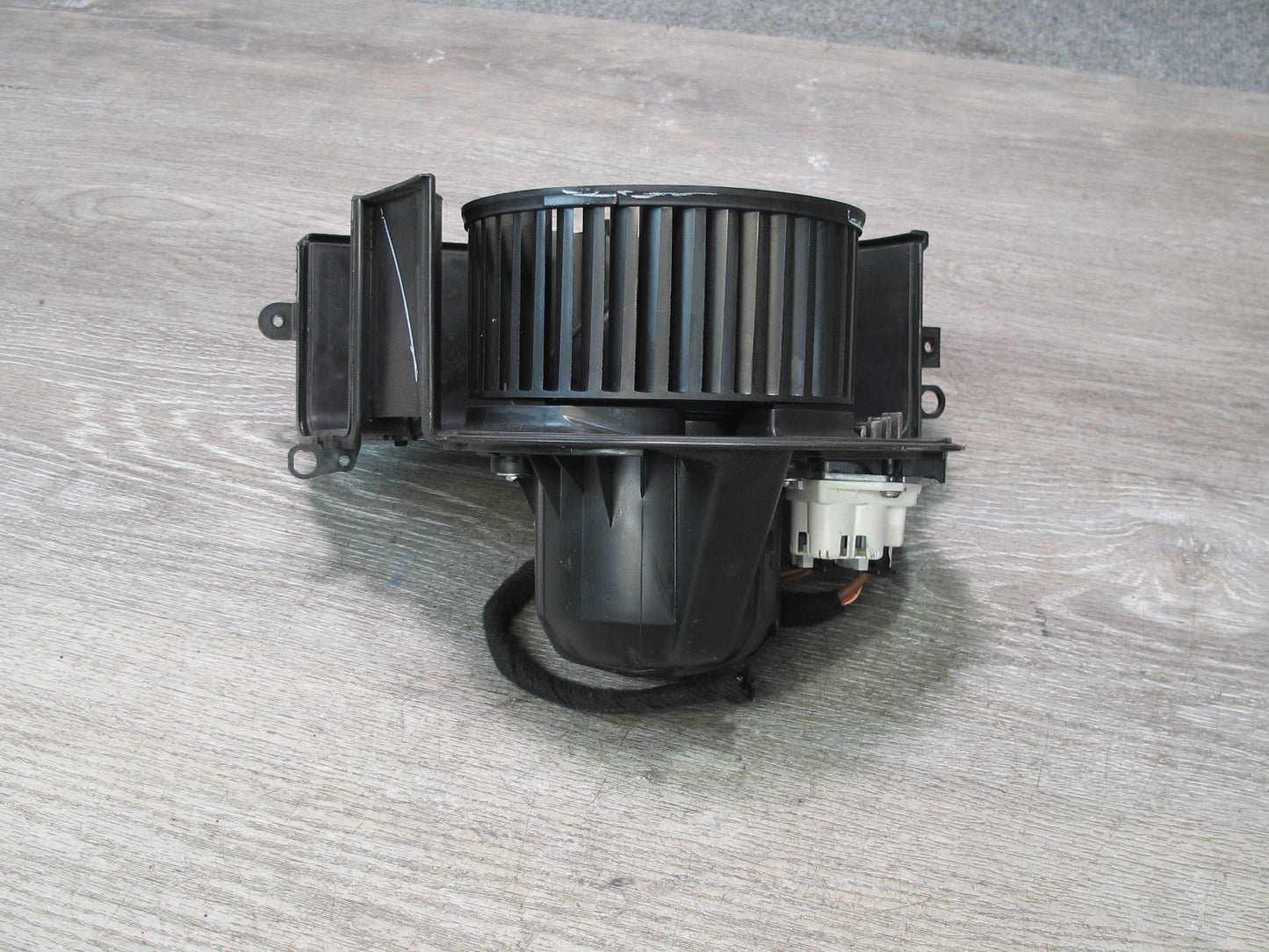 2007-2013 BMW E70 E71 E72 Front A/C Heater Blower Motor Fan w Resistor