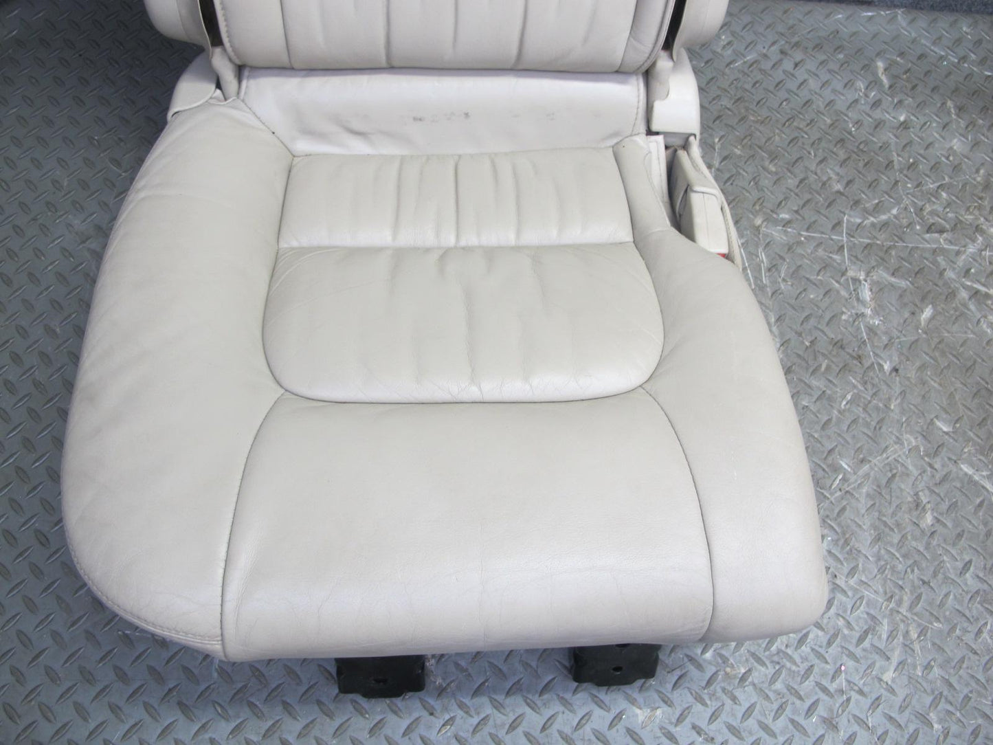 03-07 Lexus LX470 Rear Second ROW Left & Right Leather Seat Ivory Set of 2