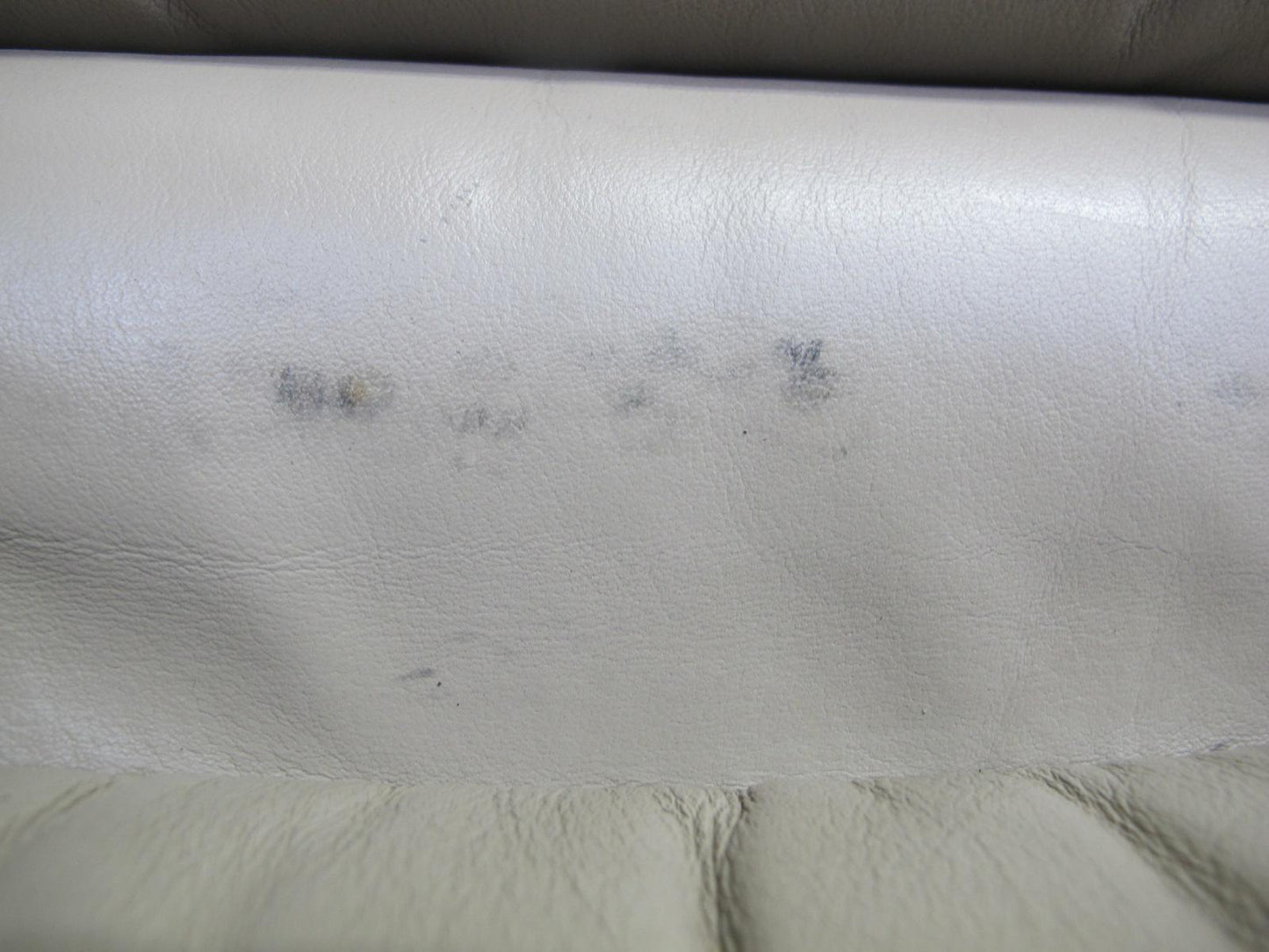 03-07 Lexus LX470 Rear Second ROW Left & Right Leather Seat Ivory Set of 2