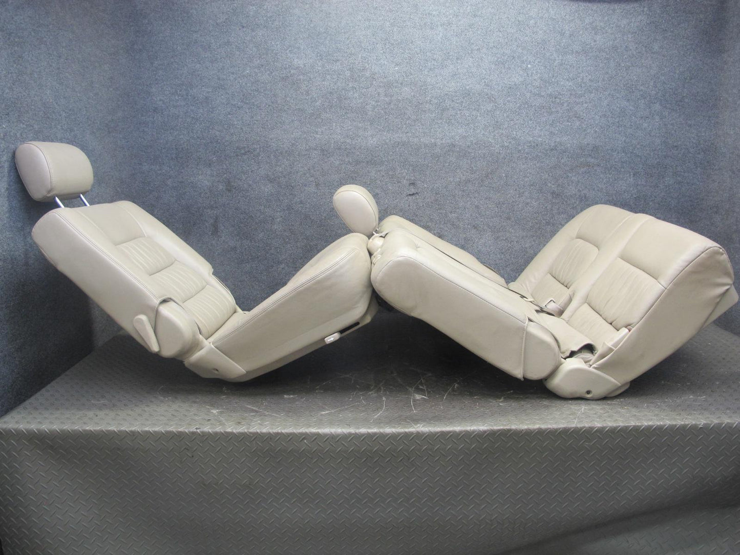 03-07 Lexus LX470 Rear Second ROW Left & Right Leather Seat Ivory Set of 2