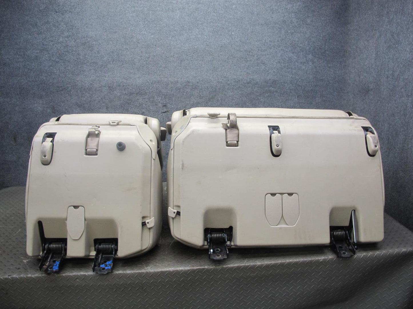 03-07 Lexus LX470 Rear Second ROW Left & Right Leather Seat Ivory Set of 2