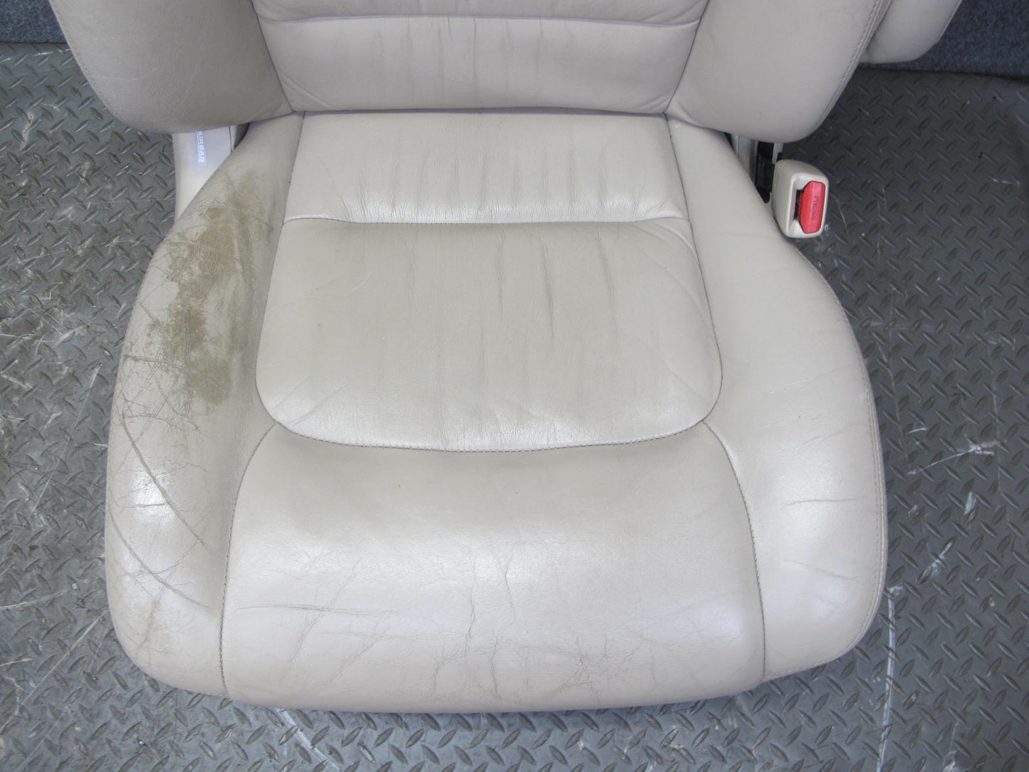 03-07 Lexus LX470 Front Left & Right Leather Seat Headrest Screen Ivory Set of 2